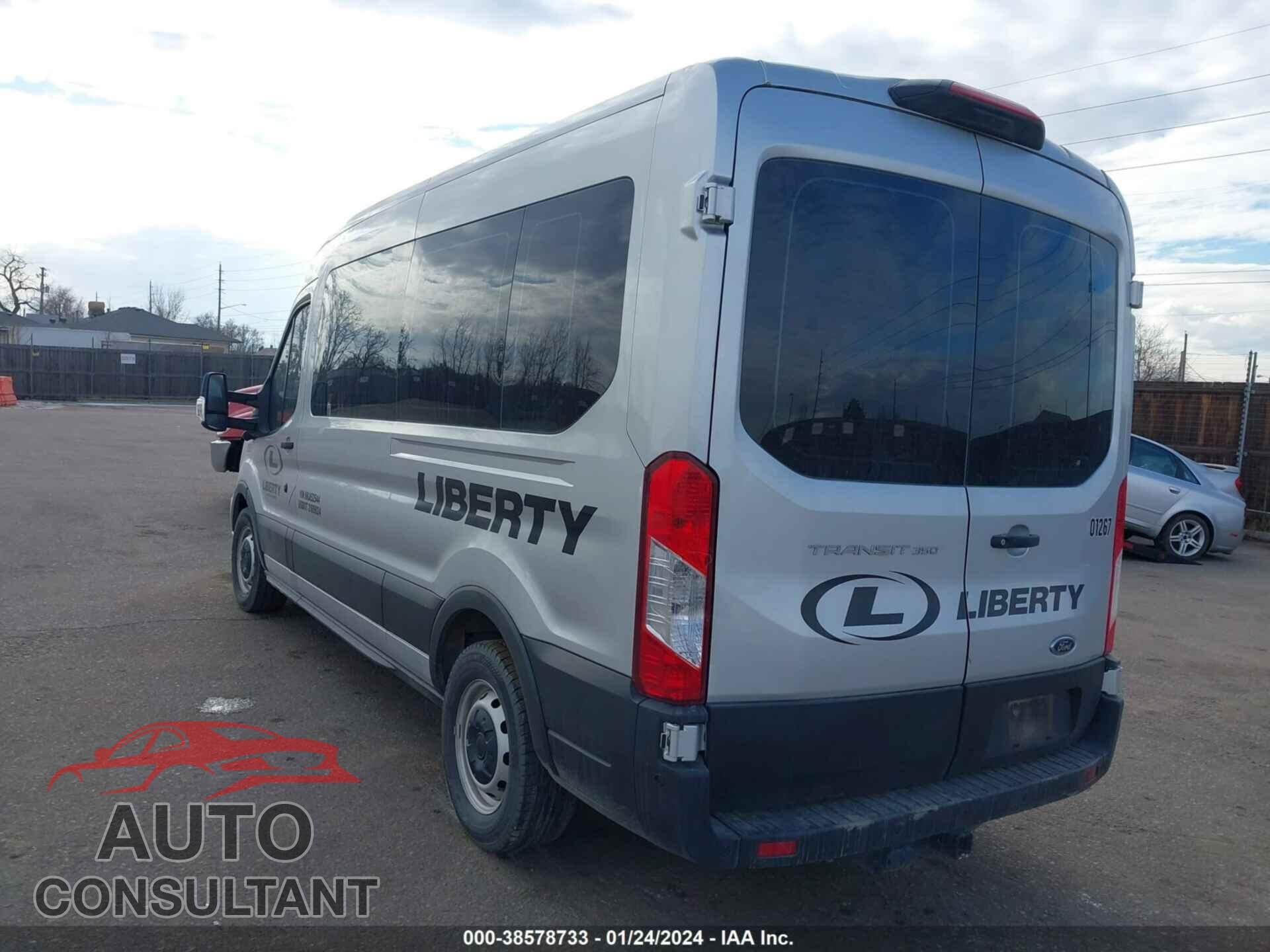 FORD TRANSIT-350 PASSENGER VAN 2022 - 1FBAX2C85NKA52544