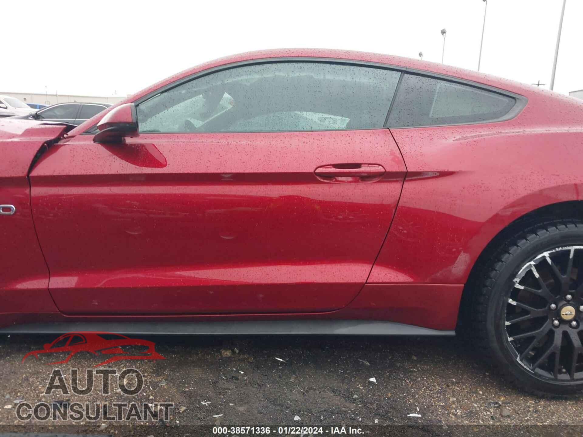 FORD MUSTANG 2018 - 1FA6P8CF6J5116527