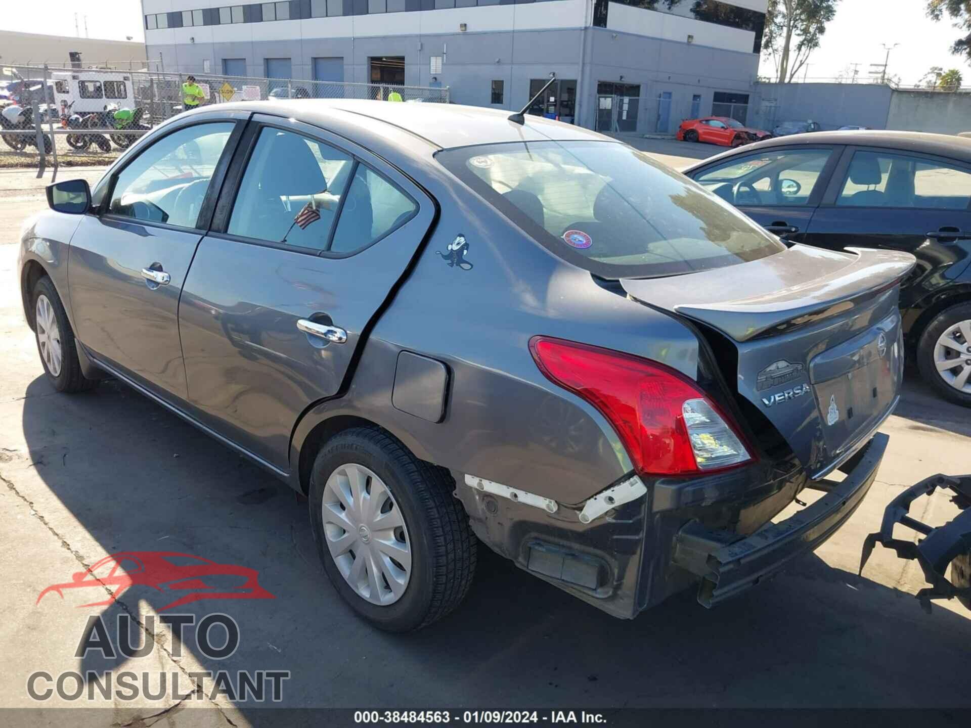NISSAN VERSA 2017 - 3N1CN7AP6HL865785
