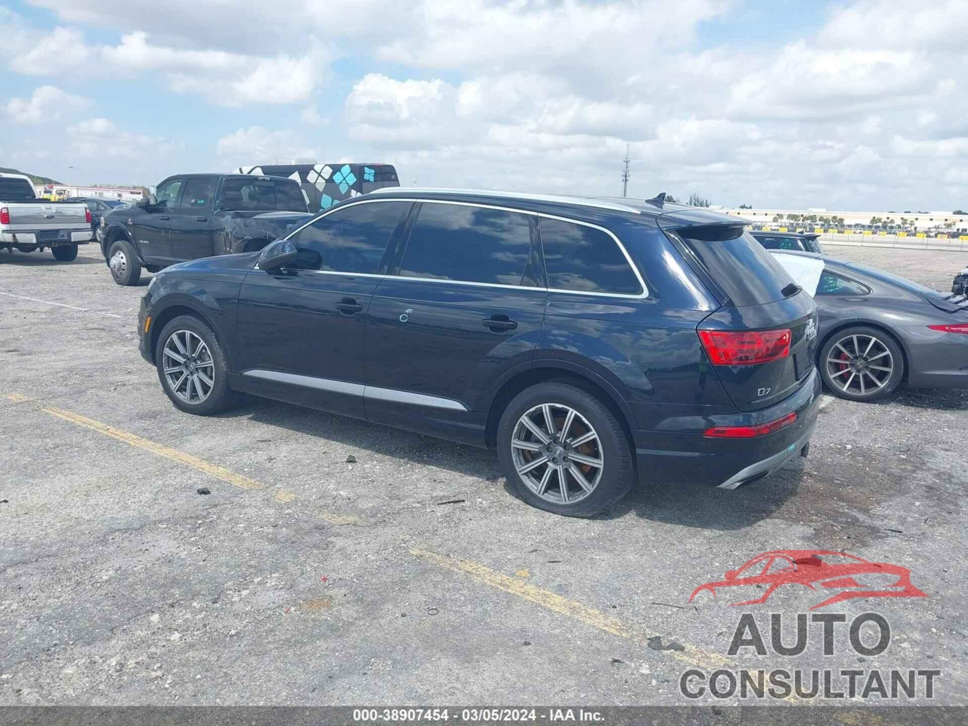 AUDI Q7 2018 - WA1LAAF79JD012382