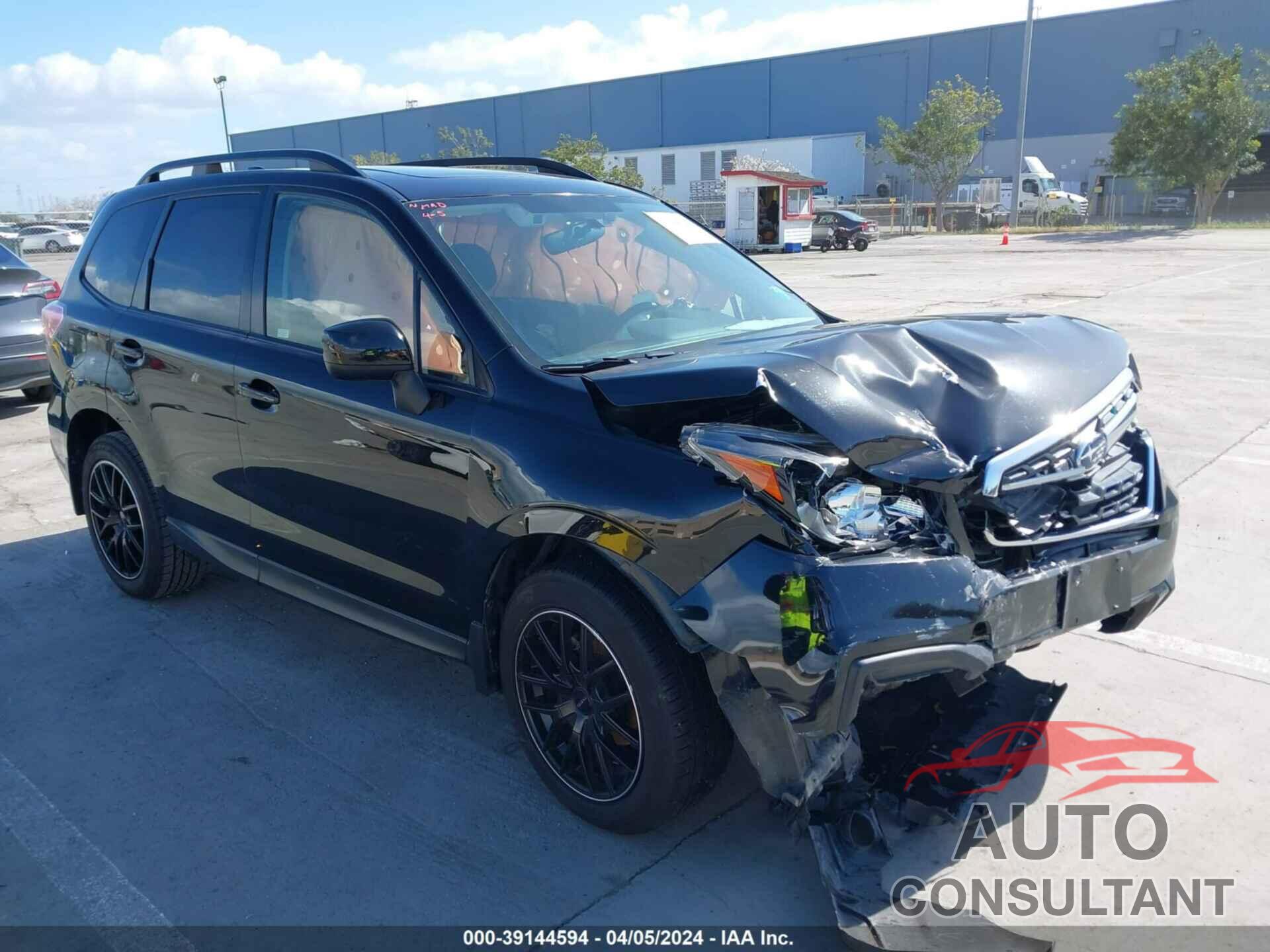 SUBARU FORESTER 2018 - JF2SJAGC7JH455363