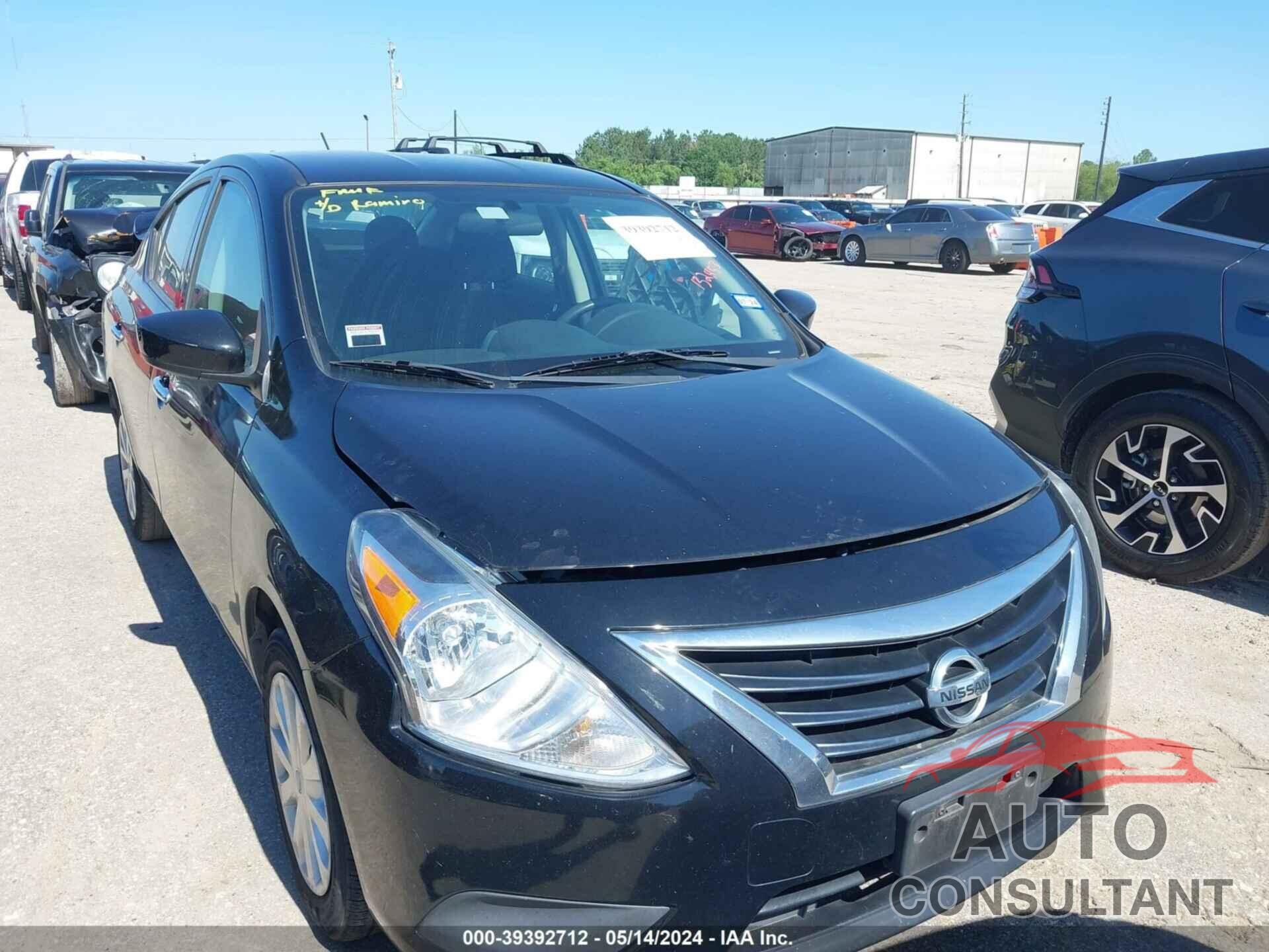 NISSAN VERSA 2019 - 3N1CN7AP0KL801359