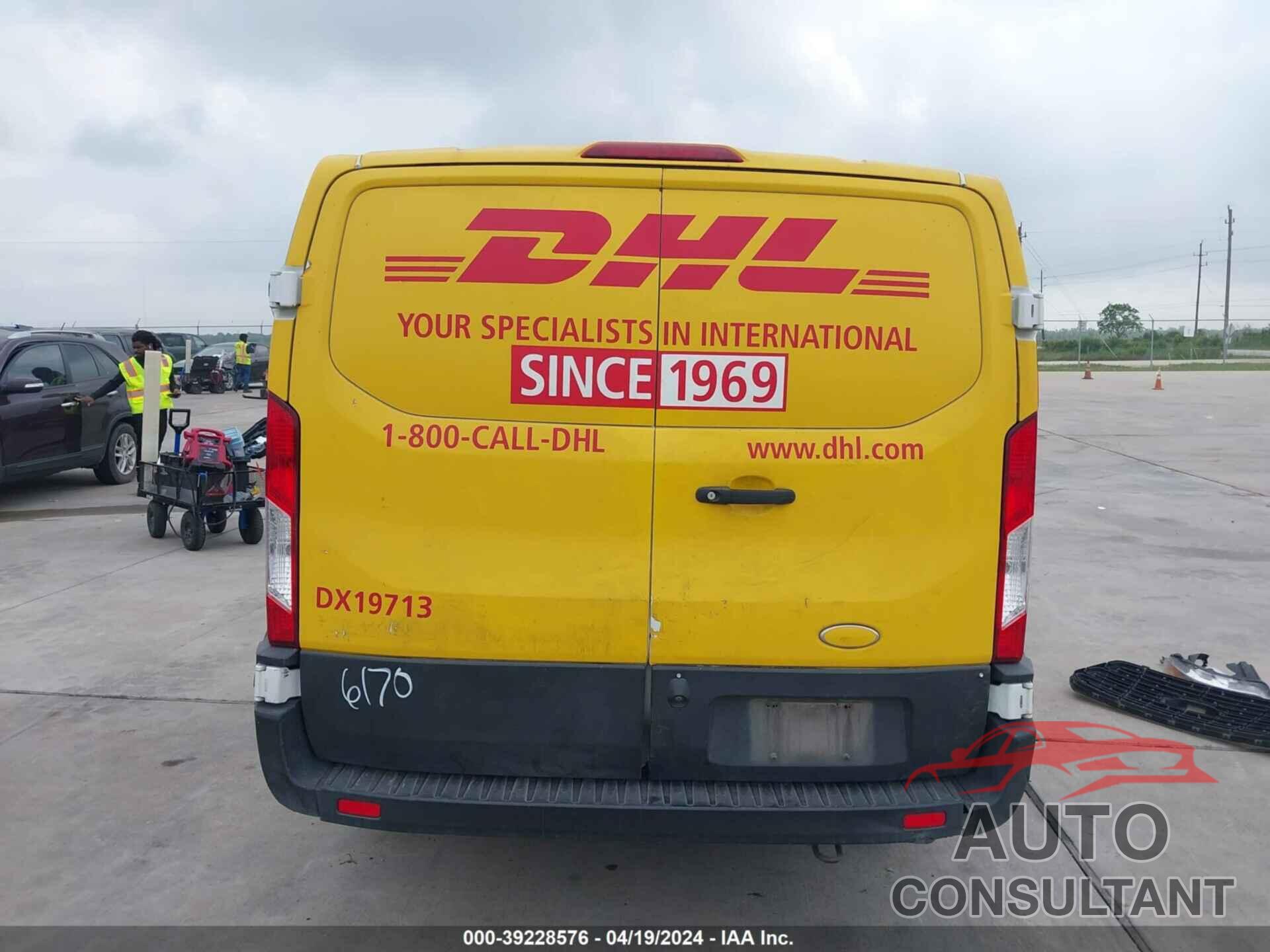 FORD TRANSIT 2019 - 1FTYR1ZM1KKA56170