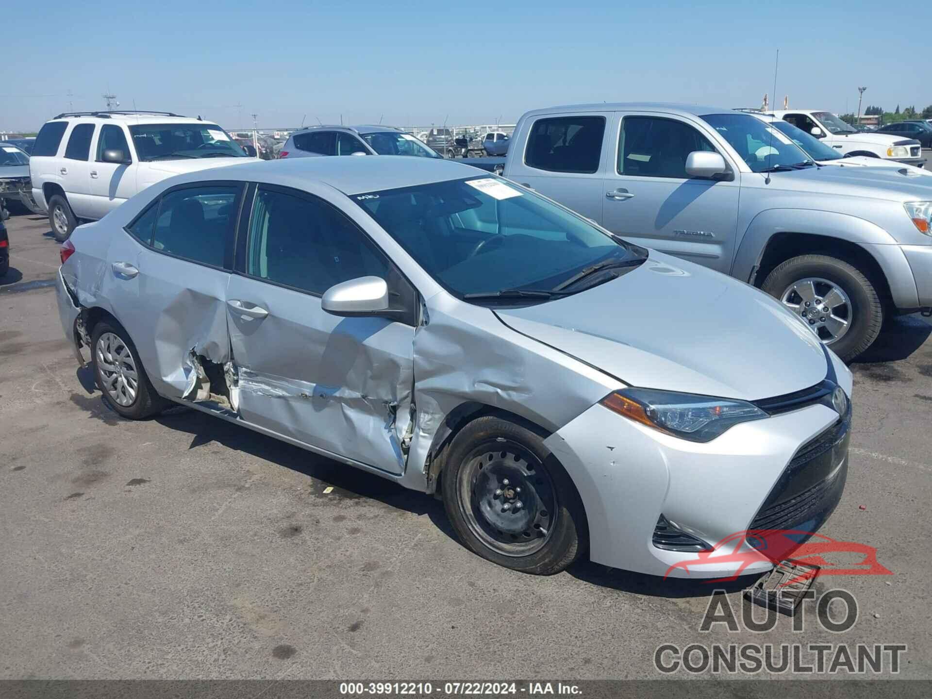 TOYOTA COROLLA 2018 - 2T1BURHEXJC013380