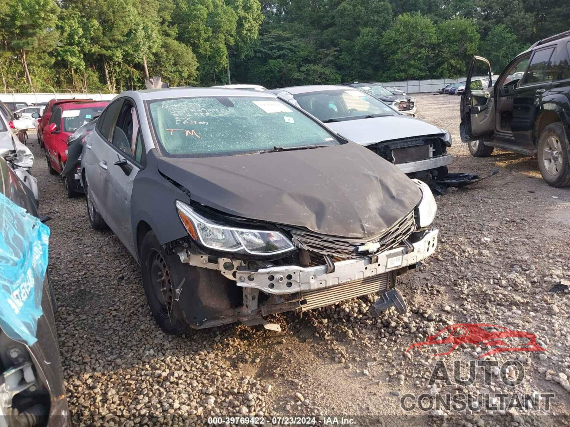 CHEVROLET CRUZE 2018 - 1G1BC5SM0J7229020