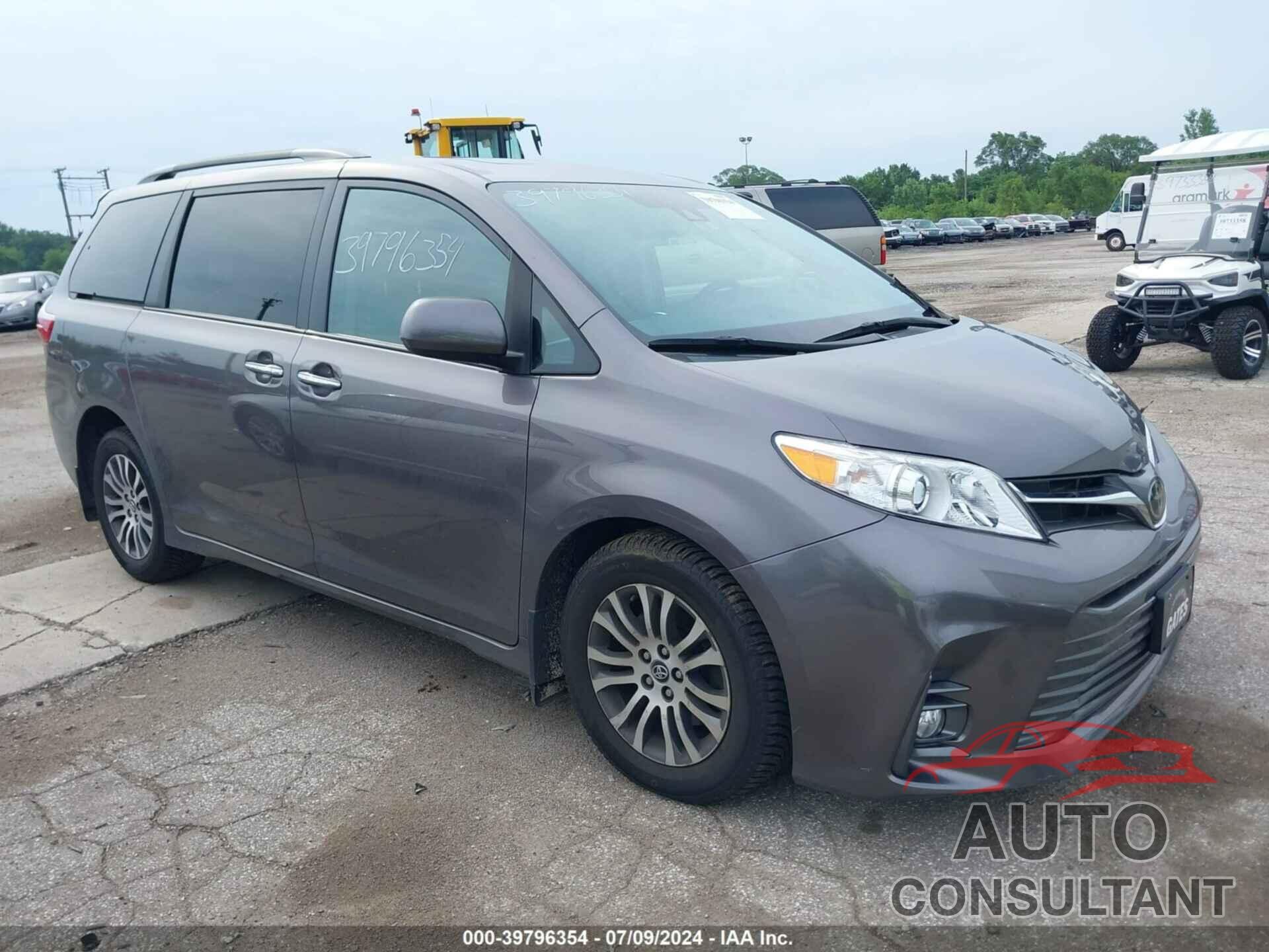 TOYOTA SIENNA 2019 - 5TDYZ3DC2KS993600