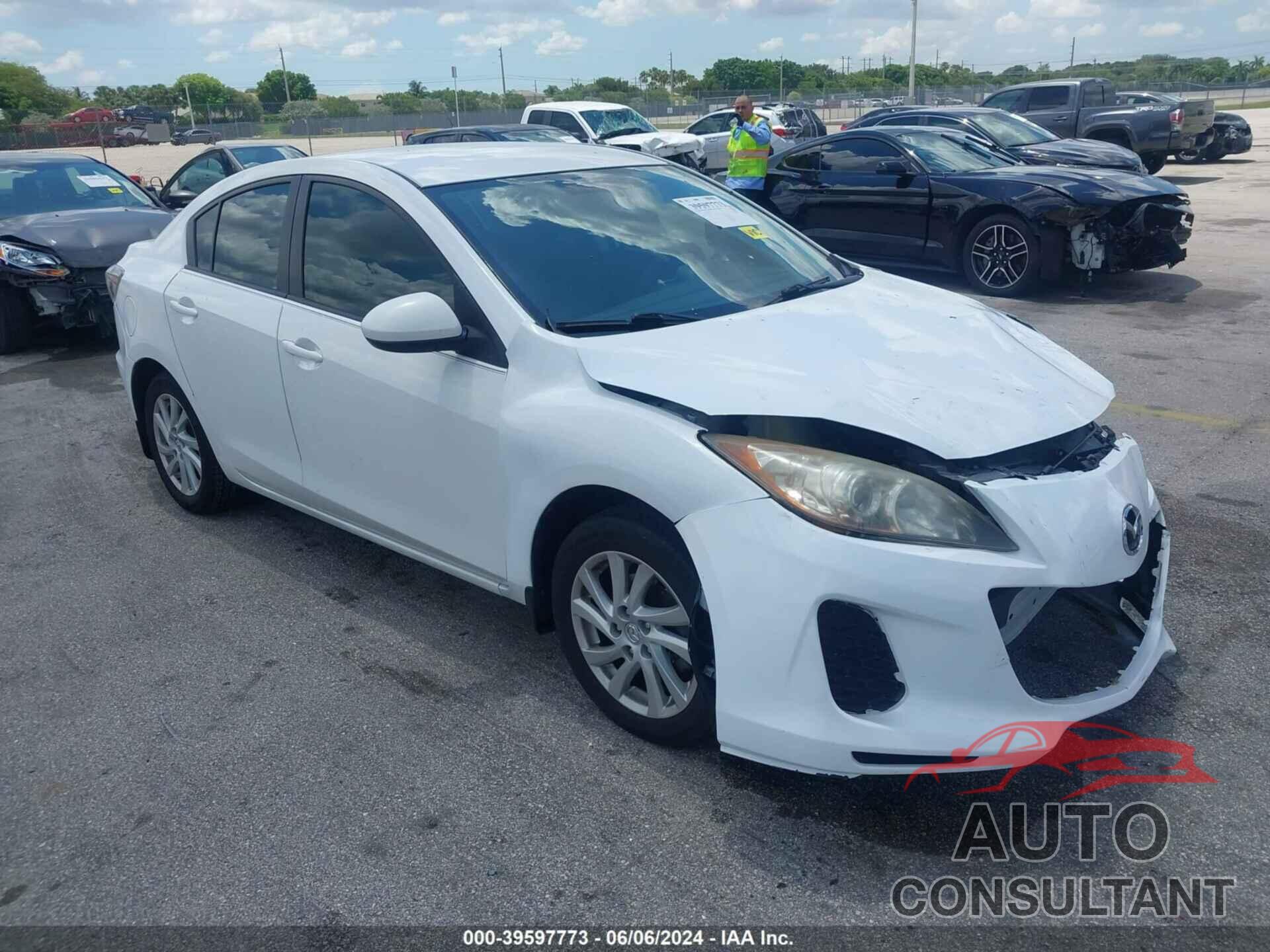 MAZDA MAZDA3 2012 - JM1BL1V75C1555133