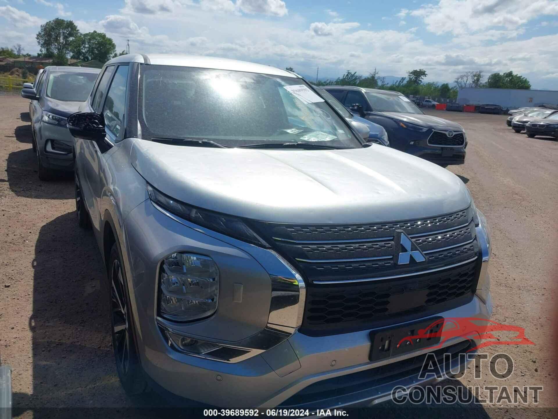 MITSUBISHI OUTLANDER 2023 - JA4J4UA85PZ031944