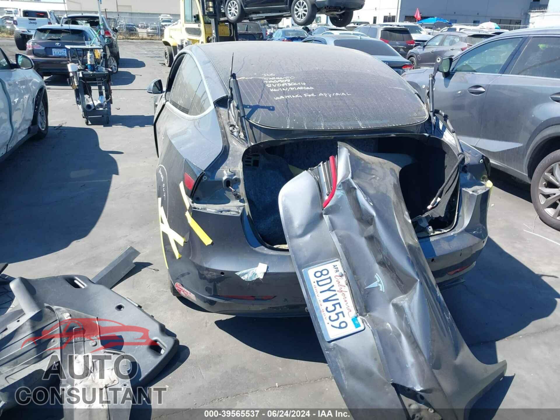 TESLA MODEL 3 2018 - 5YJ3E1EA3JF015200