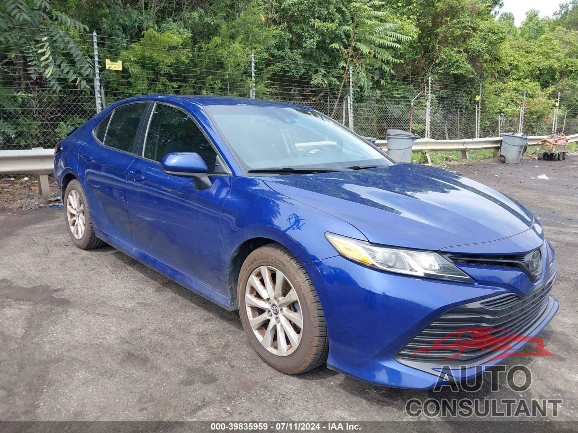 TOYOTA CAMRY 2018 - 4T1B11HK0JU642466