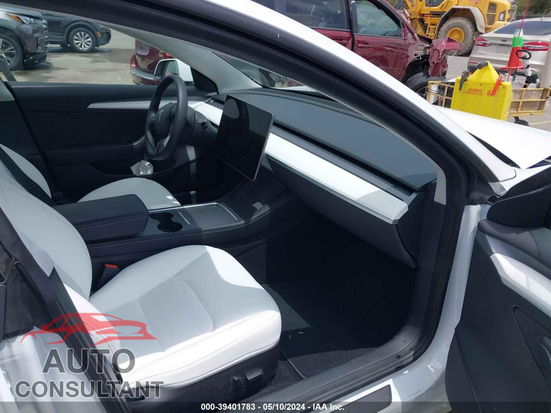 TESLA MODEL 3 2022 - 5YJ3E1EB8NF262808