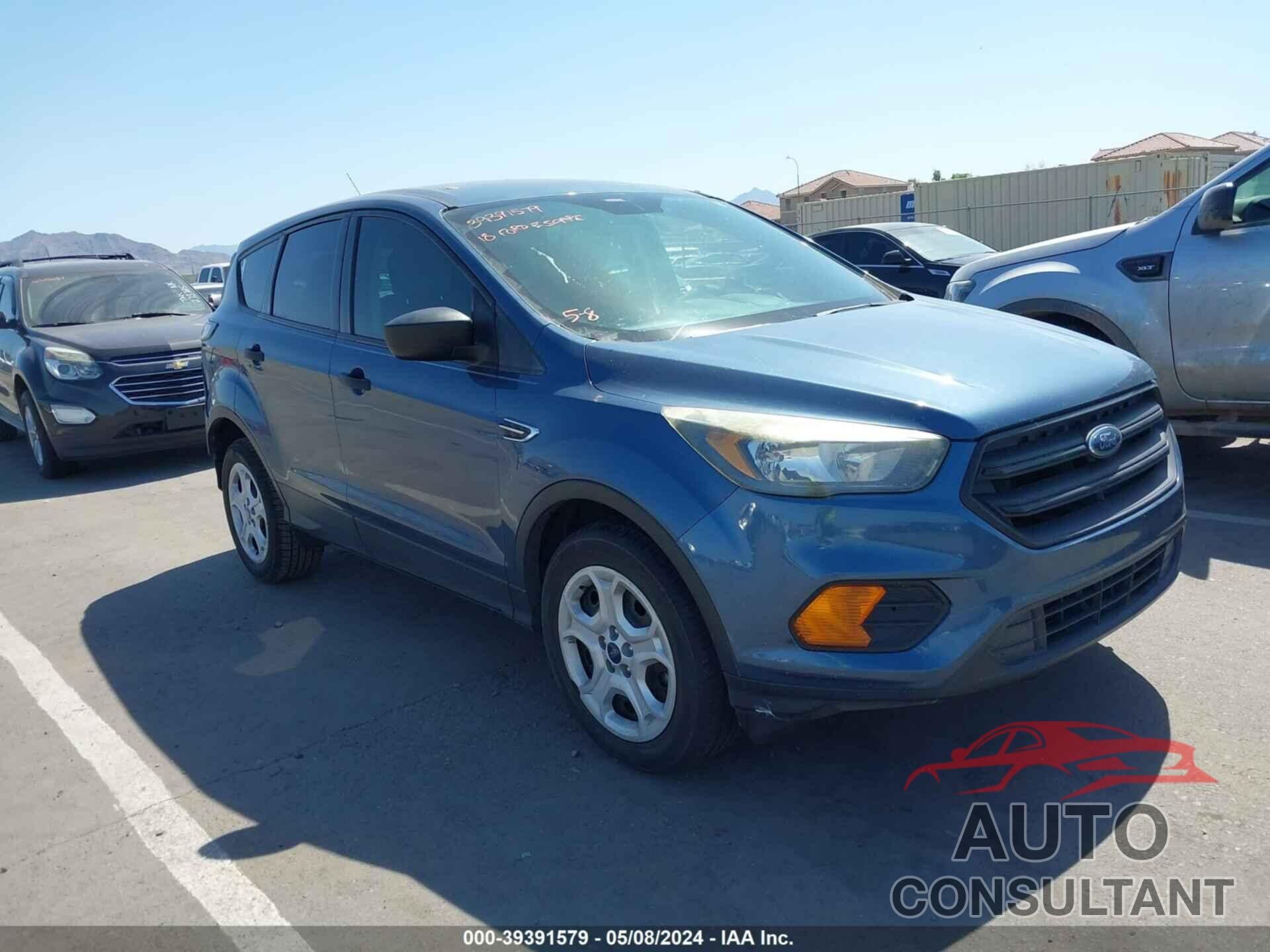 FORD ESCAPE 2018 - 1FMCU0F75JUA24421