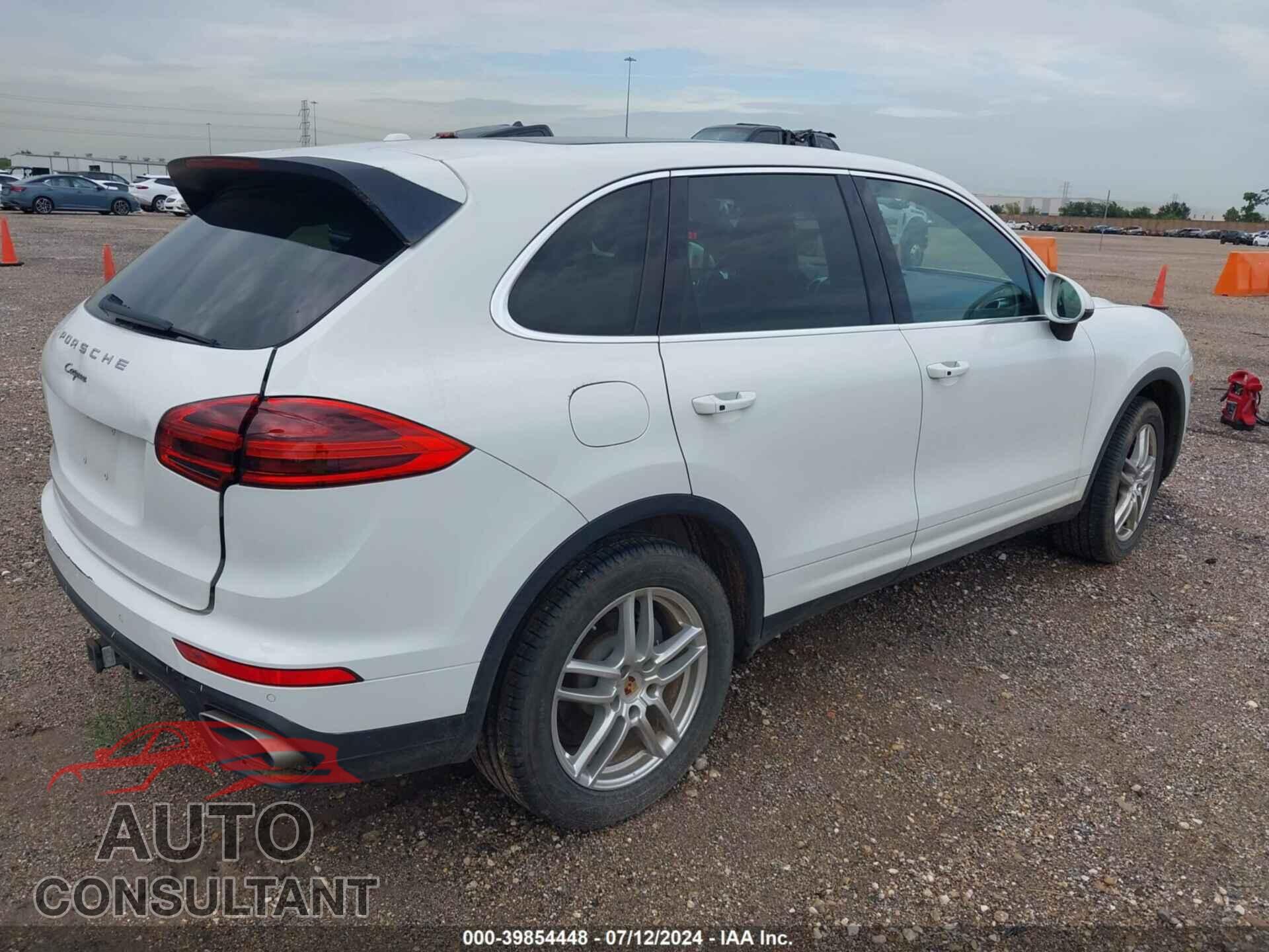 PORSCHE CAYENNE 2016 - WP1AA2A28GLA02955