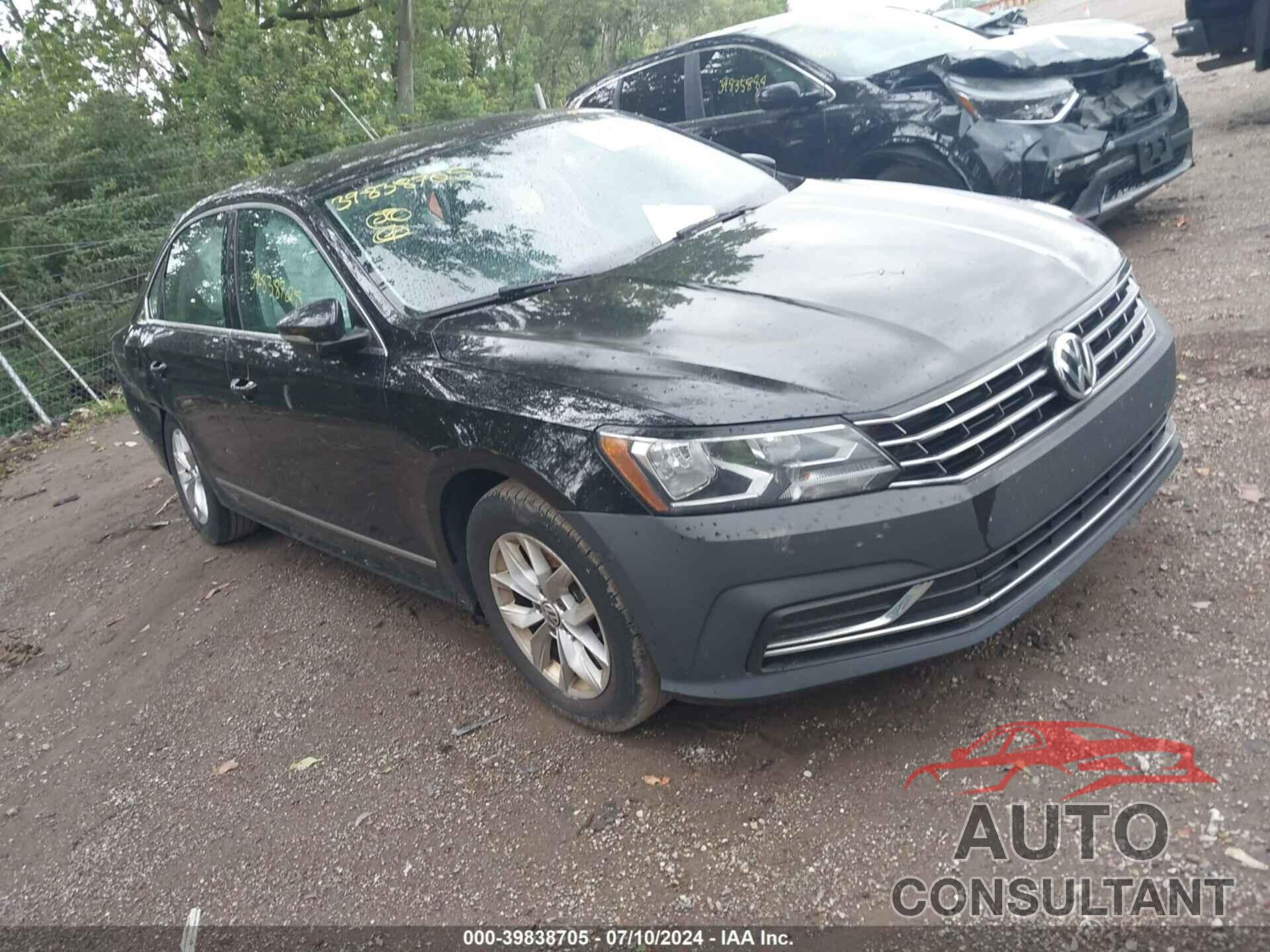 VOLKSWAGEN PASSAT 2017 - 1VWAT7A39HC038394