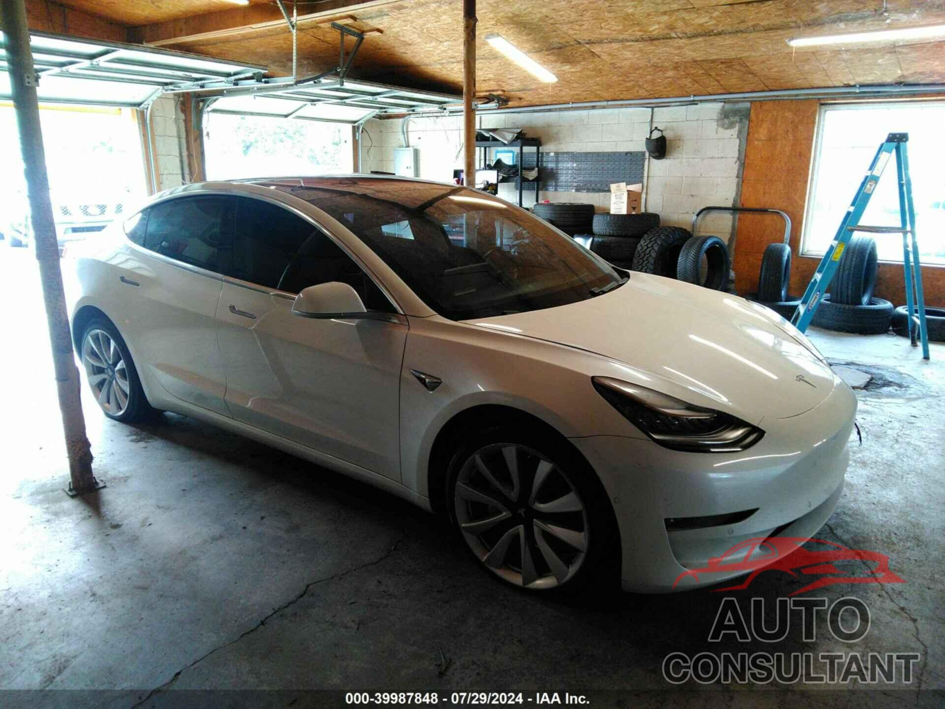 TESLA MODEL 3 2017 - 5YJ3E1EA7HF003125