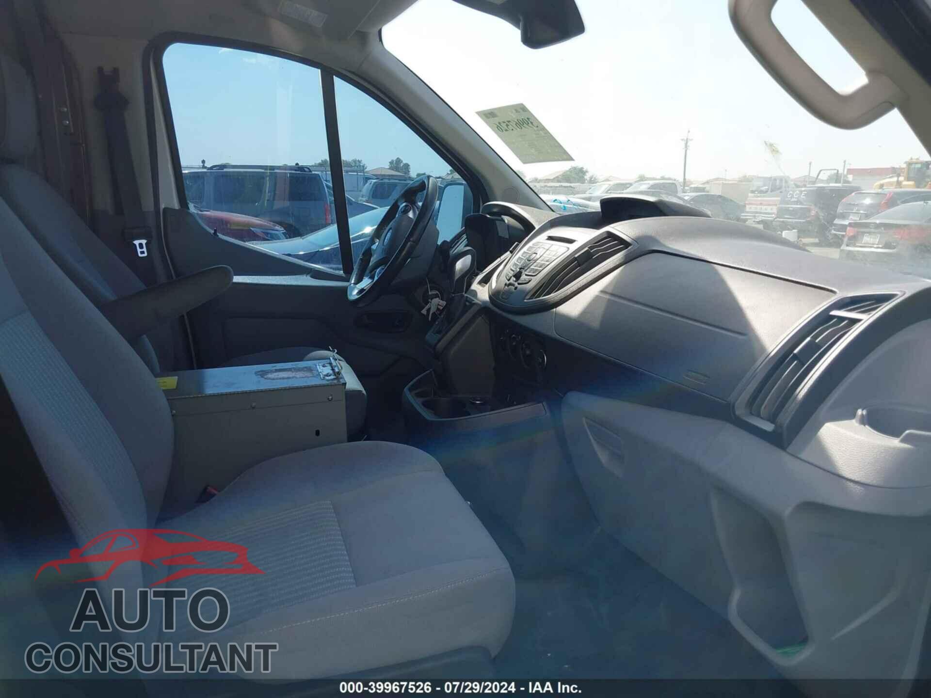 FORD TRANSIT-250 2016 - 1FTYR1YM4GKB55977