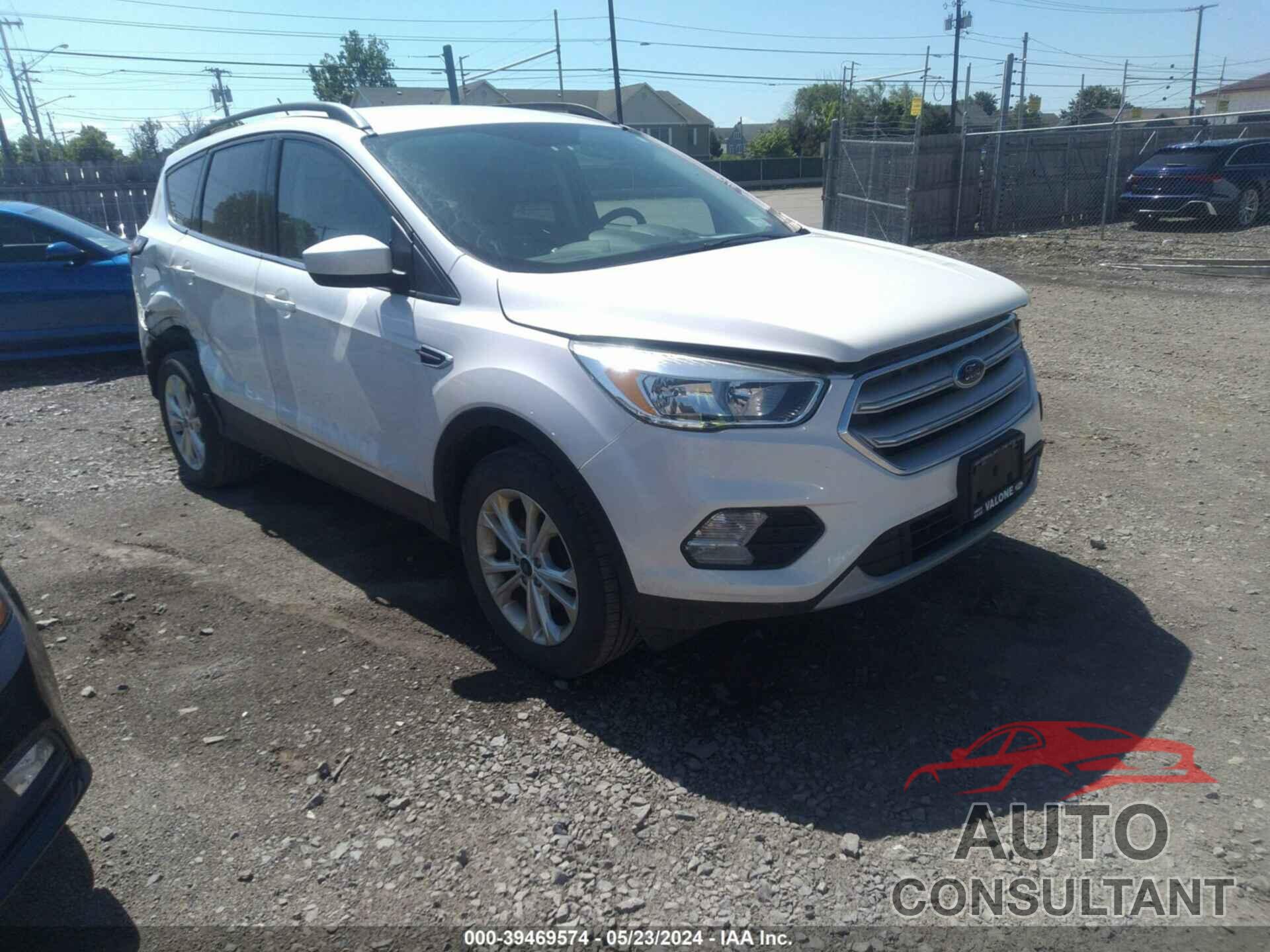 FORD ESCAPE 2018 - 1FMCU0GD3JUB07883