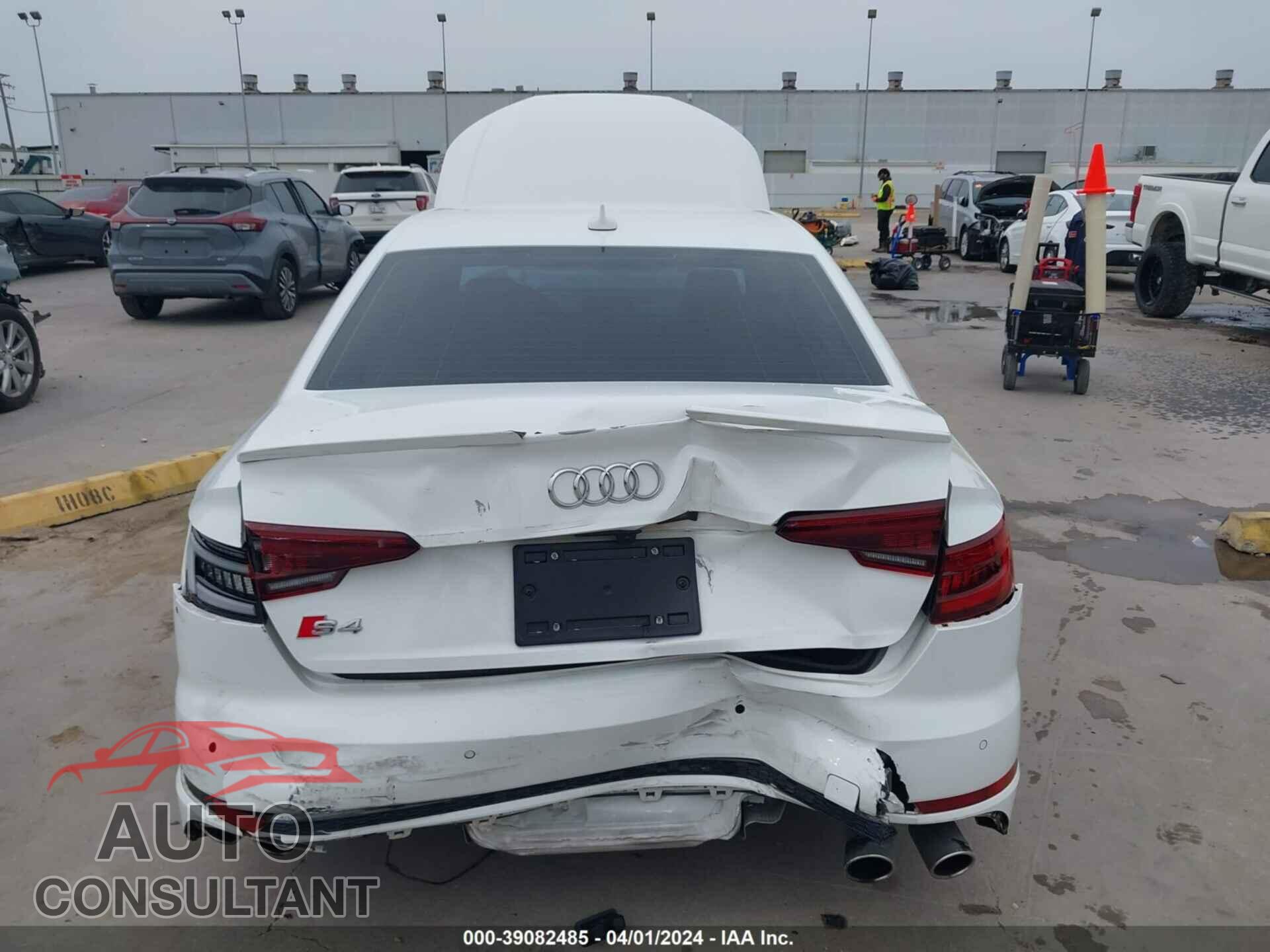 AUDI S4 2018 - WAUC4AF40JA198959