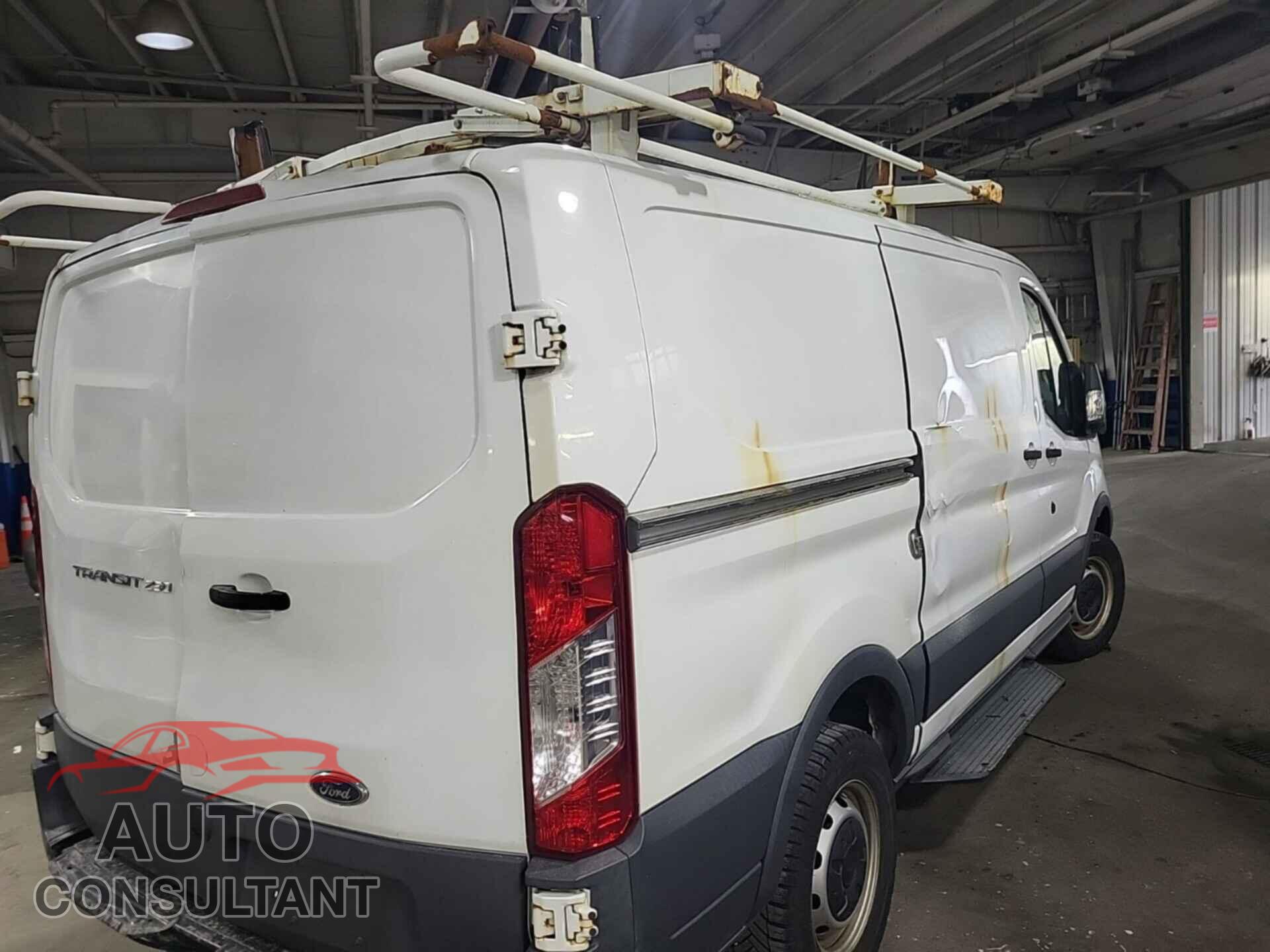 FORD TRANSIT 2017 - 1FTYR1YM6HKA32005