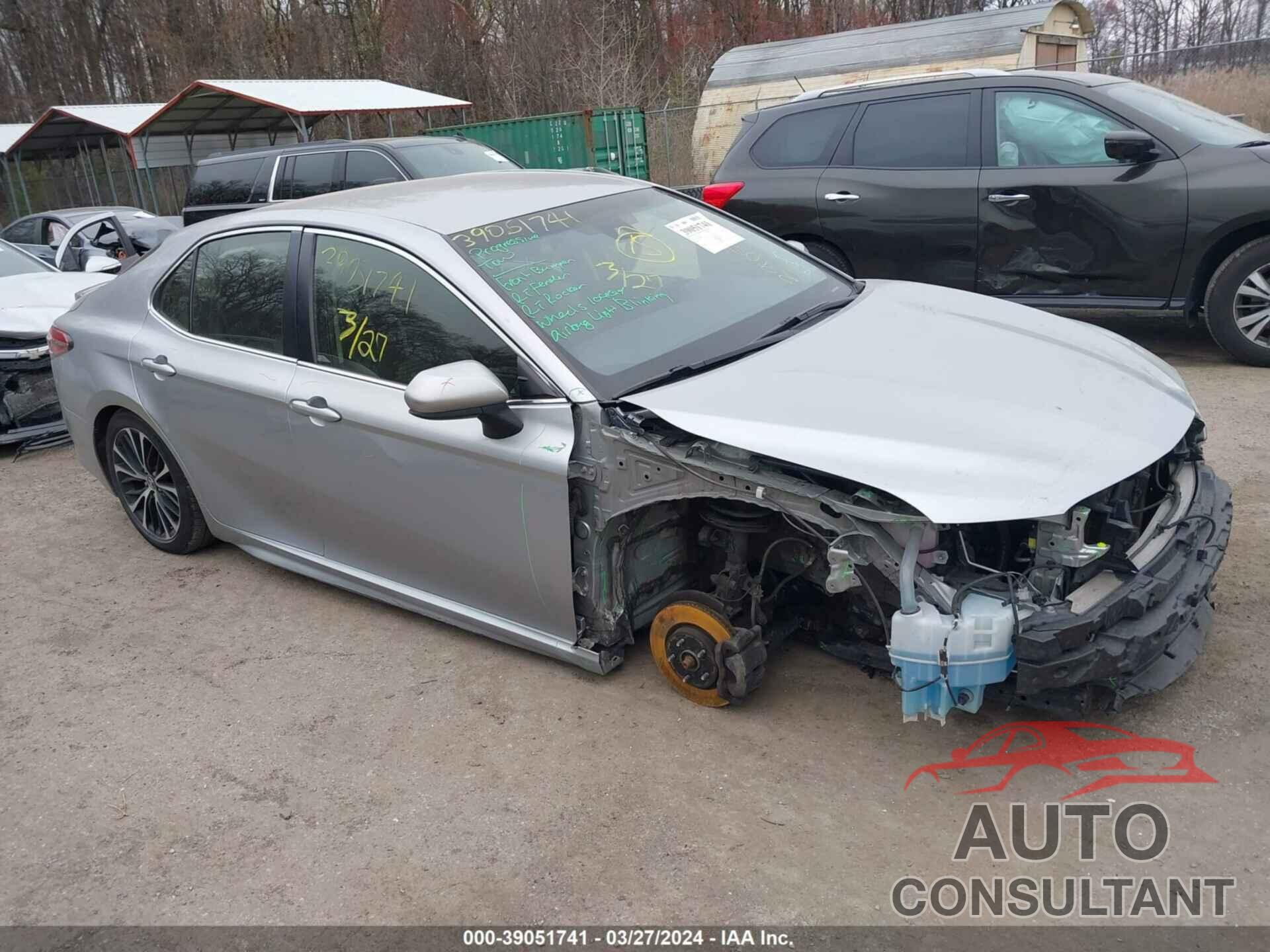 TOYOTA CAMRY 2018 - JTNB11HK3J3018621