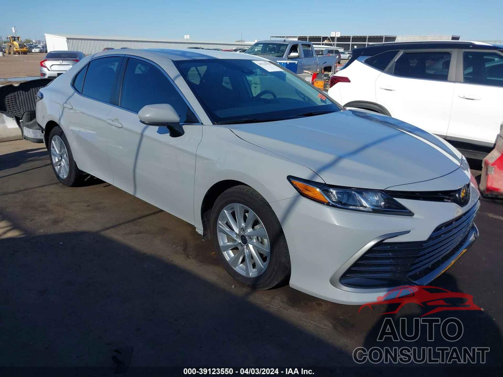 TOYOTA CAMRY 2023 - 4T1C11AK4PU164088