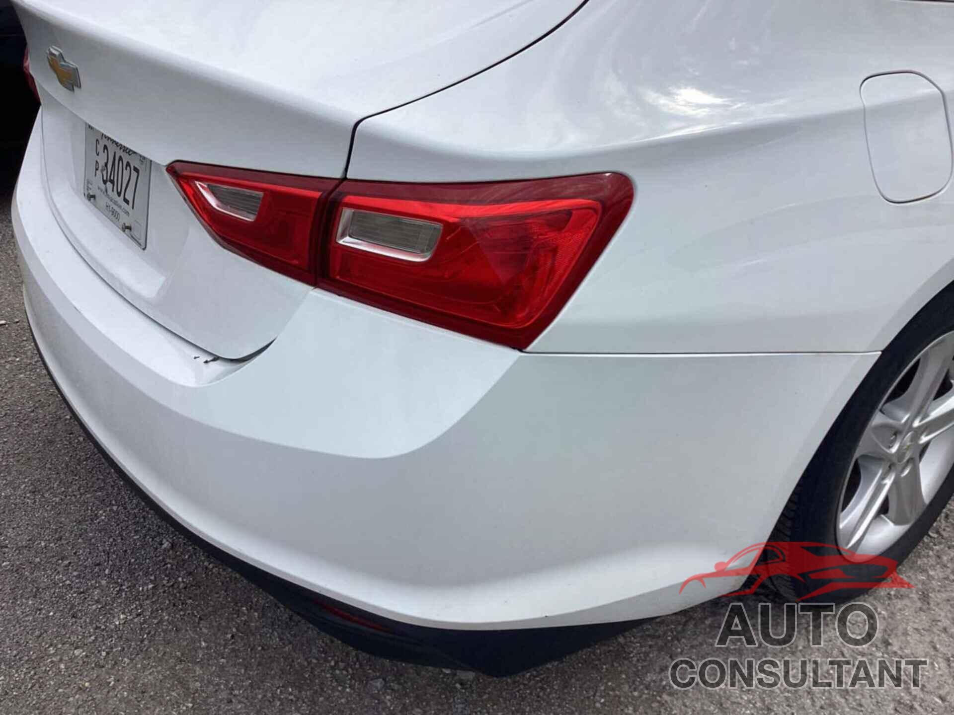 CHEVROLET MALIBU 2020 - 1G1ZC5STXLF036789
