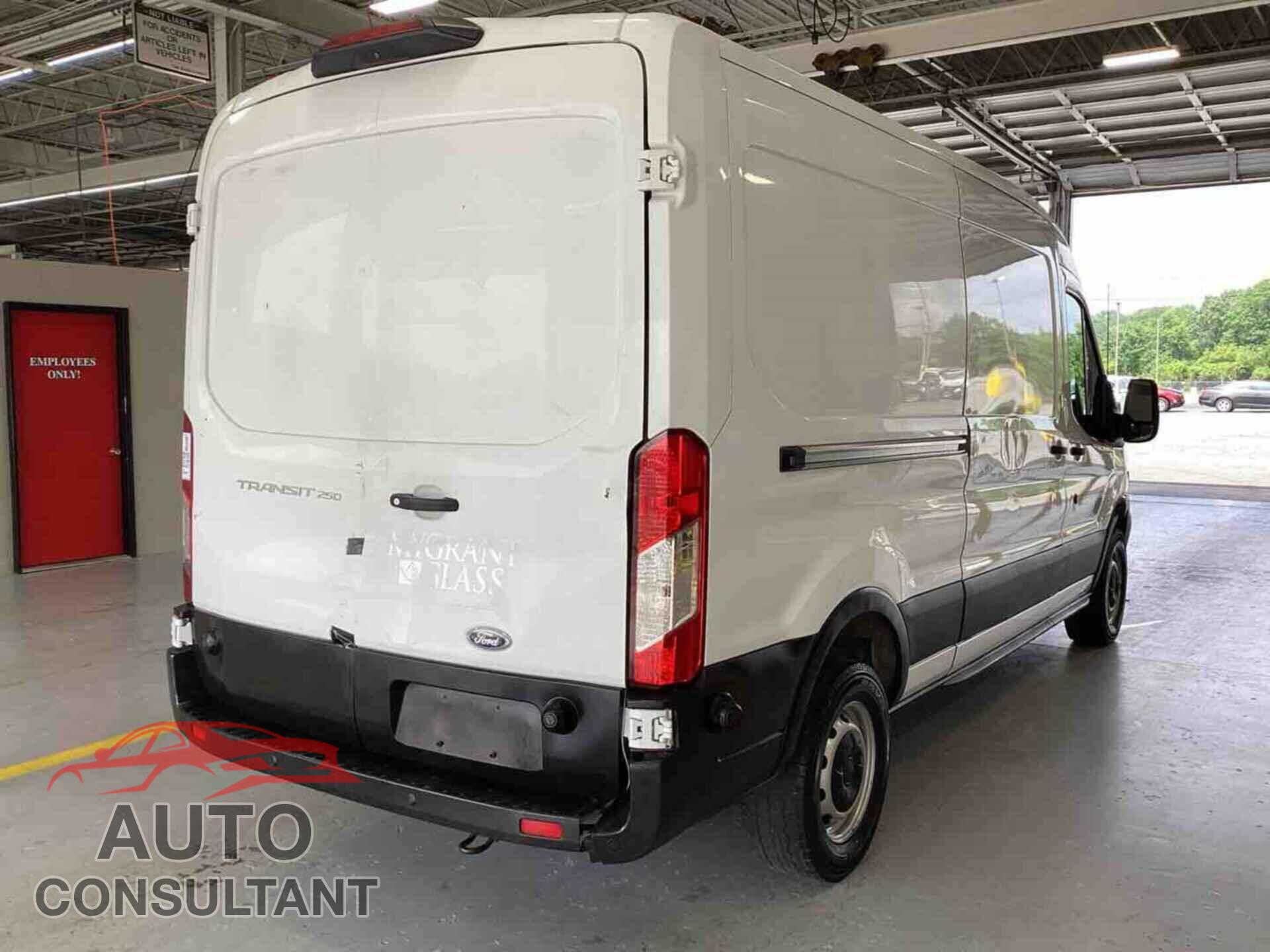 FORD TRANSIT 2019 - 1FTYR2CM4KKA28913