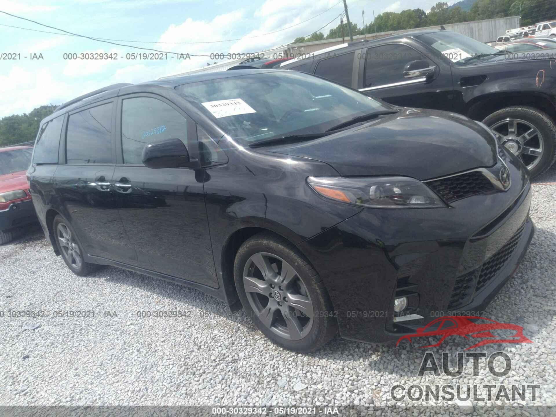 TOYOTA SIENNA 2018 - 5TDXZ3DC3JS952211