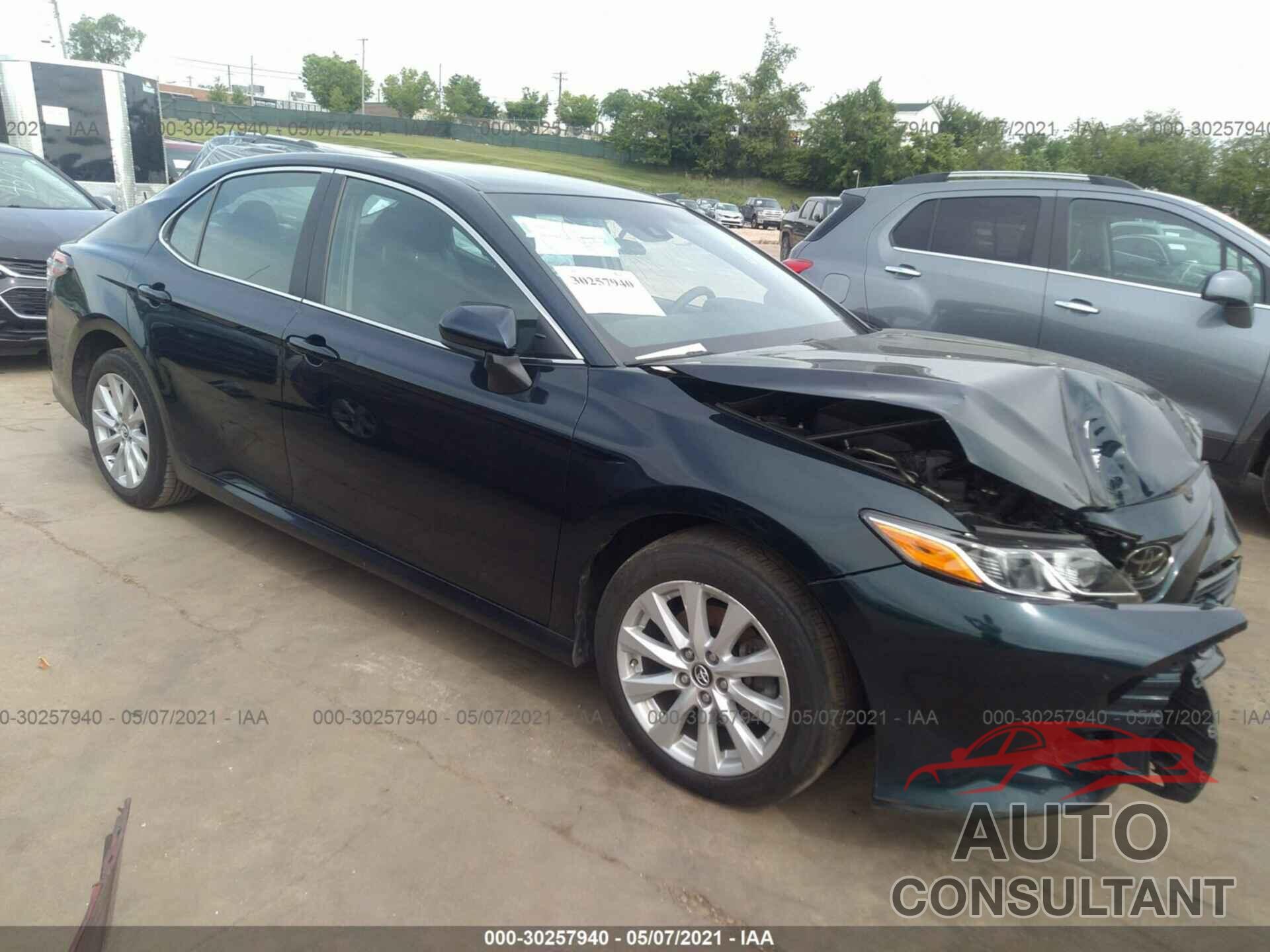 TOYOTA CAMRY 2018 - 4T1B11HK0JU593091