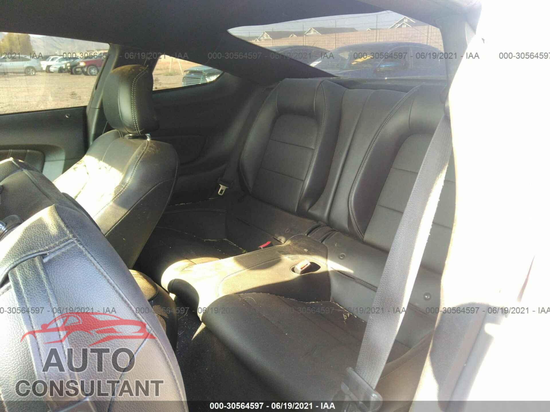 FORD MUSTANG 2017 - 1FA6P8CFXH5266070