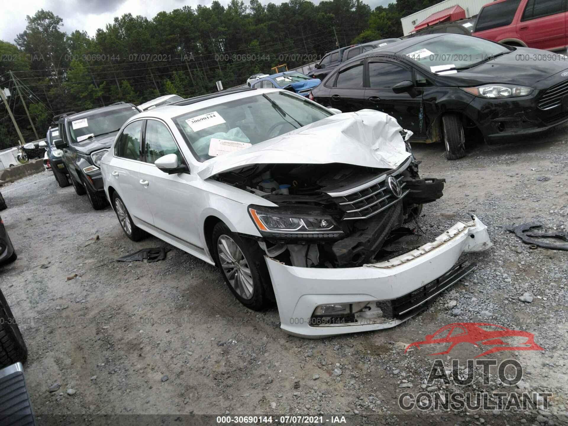 VOLKSWAGEN PASSAT 2016 - 1VWBS7A30GC063528