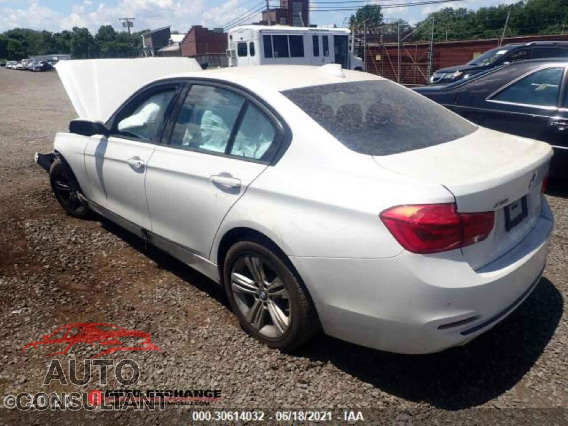 BMW 3 SERIES 2016 - WBA8E3G51GNT76305