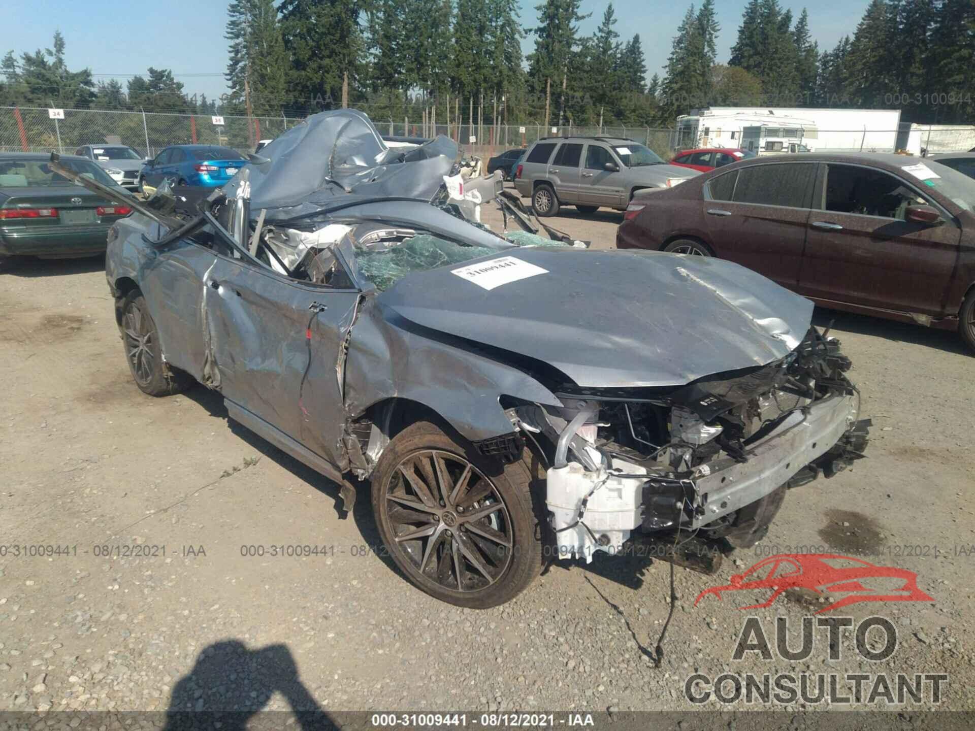 TOYOTA CAMRY 2021 - 4T1G11AK8MU537114