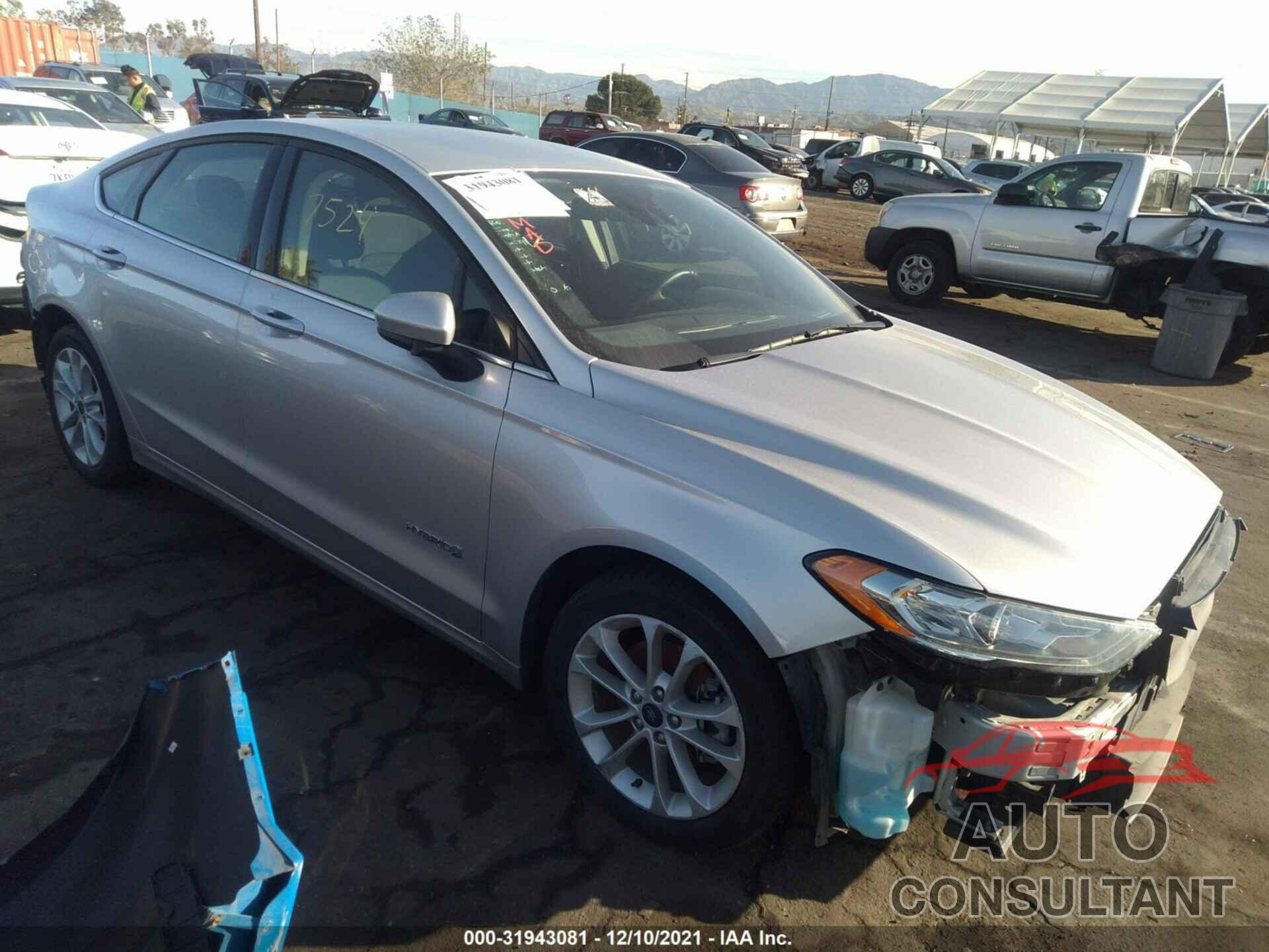 FORD FUSION HYBRID 2019 - 3FA6P0LU1KR256628