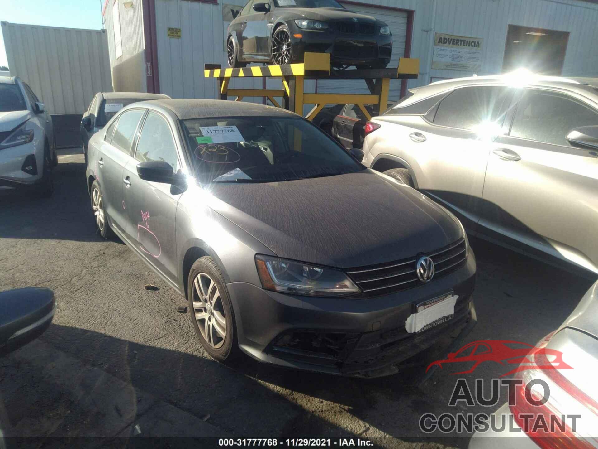 VOLKSWAGEN JETTA 2017 - 3VW2B7AJXHM258793