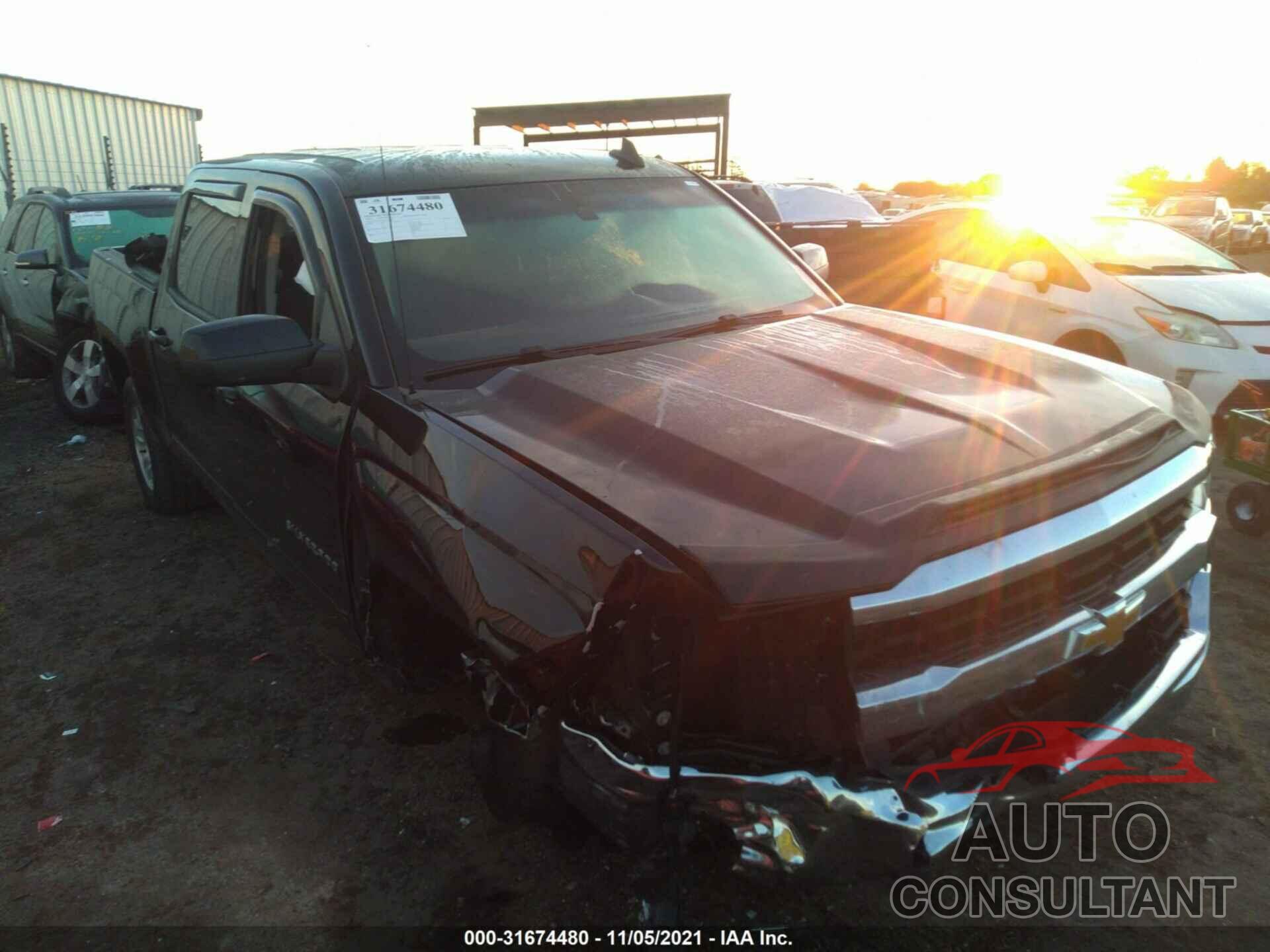 CHEVROLET SILVERADO 1500 2018 - 3GCUCRER0JG235015