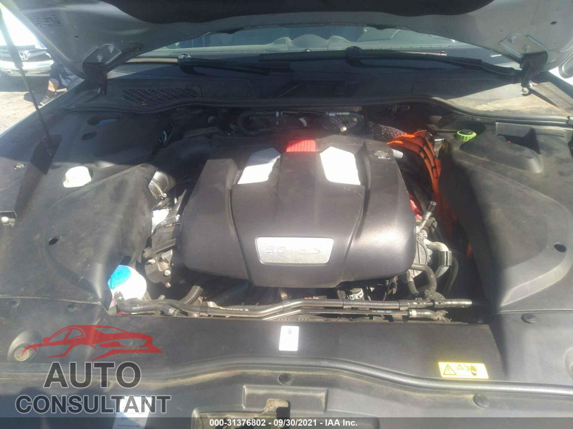 PORSCHE CAYENNE 2018 - WP1AE2A24JLA72478