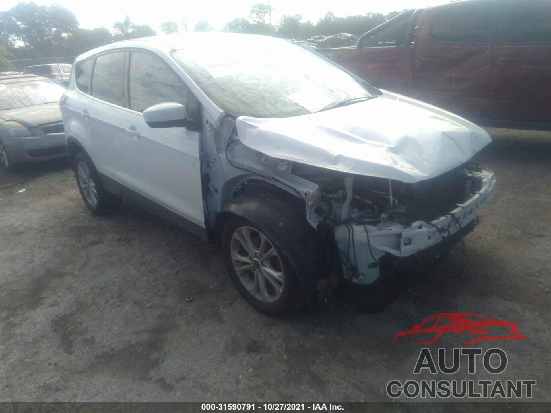 FORD ESCAPE 2017 - 1FMCU0GD1HUD12984