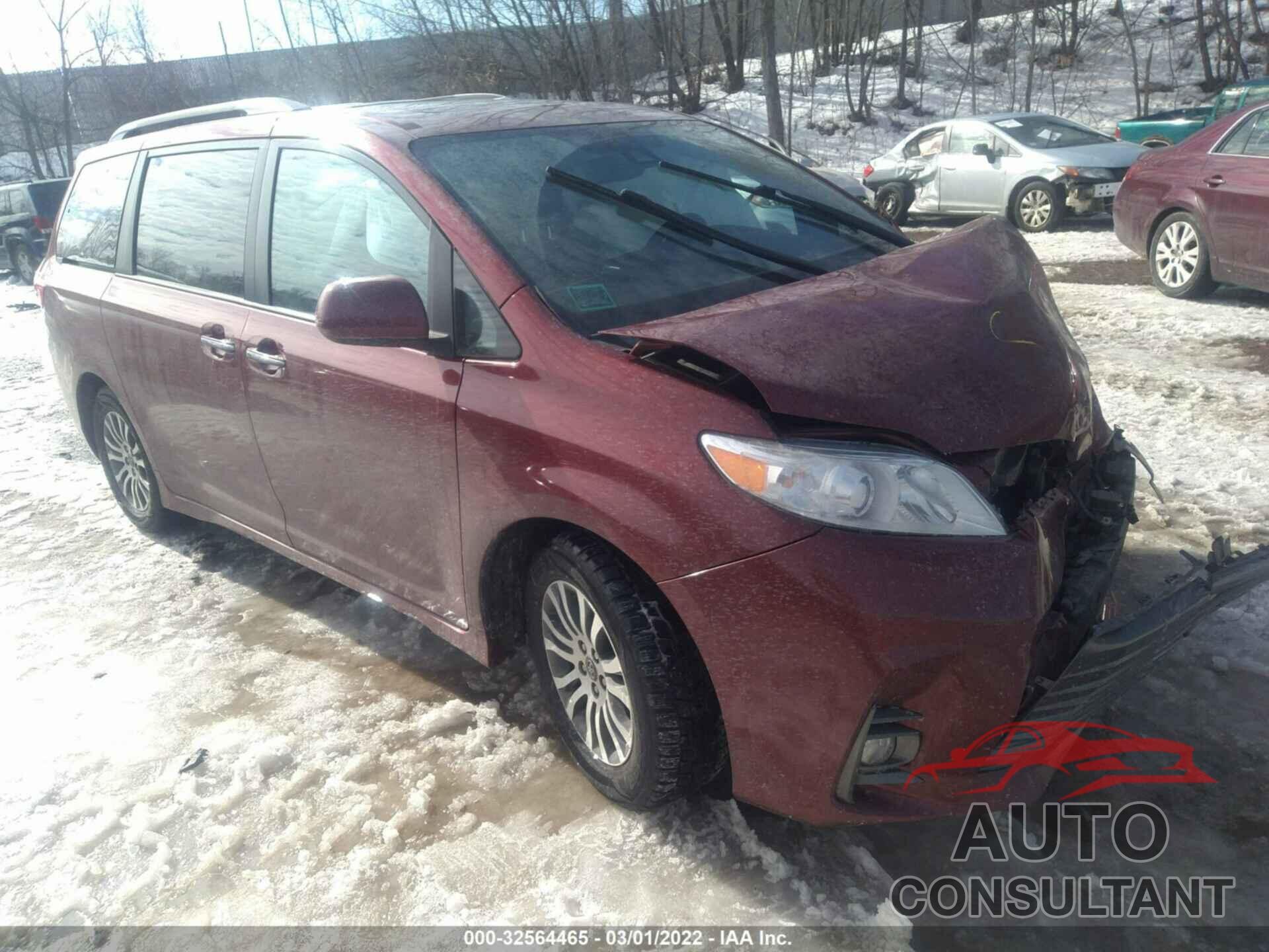 TOYOTA SIENNA 2018 - 5TDYZ3DC8JS917121