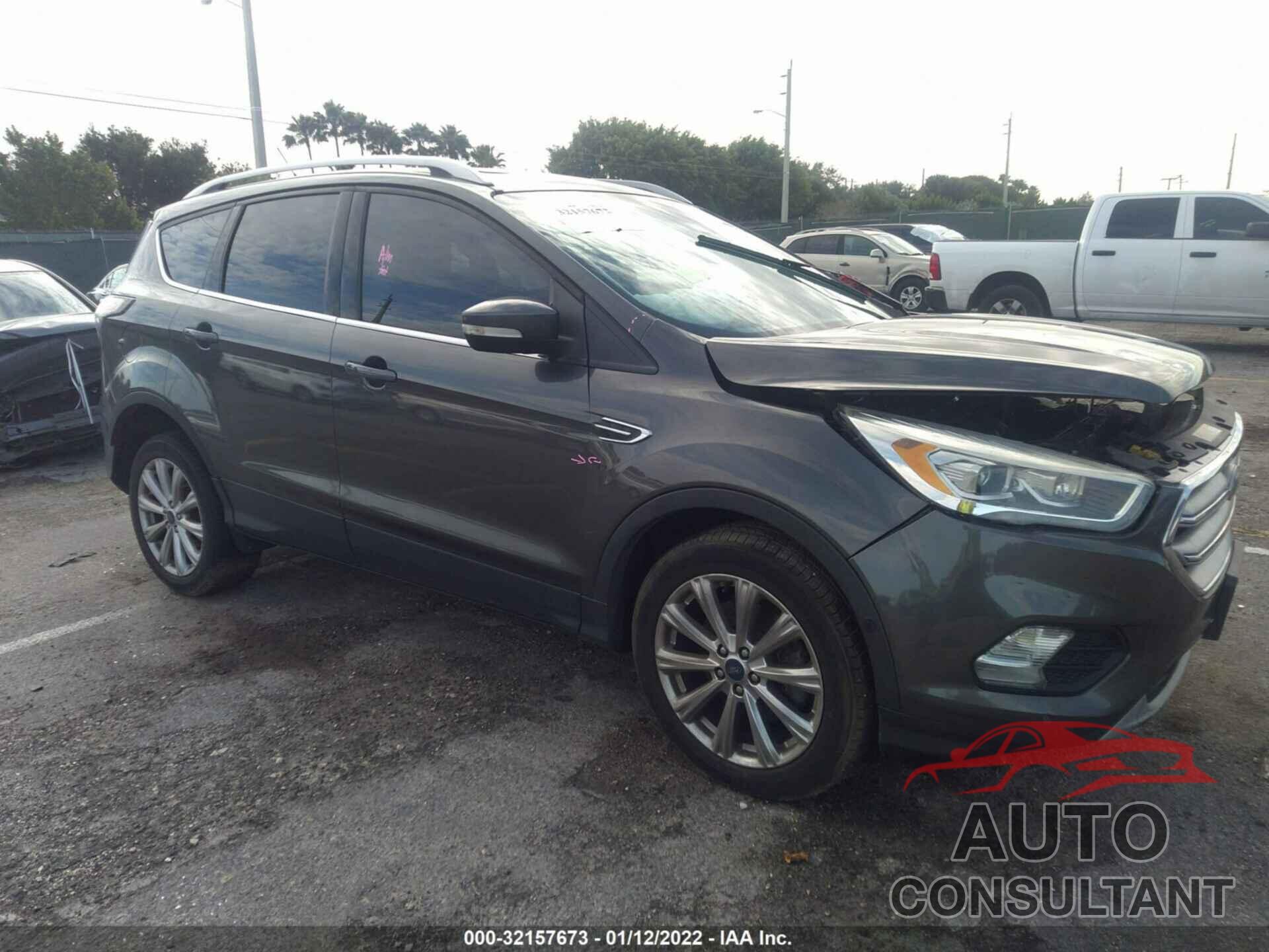 FORD ESCAPE 2017 - 1FMCU9J90HUB34106