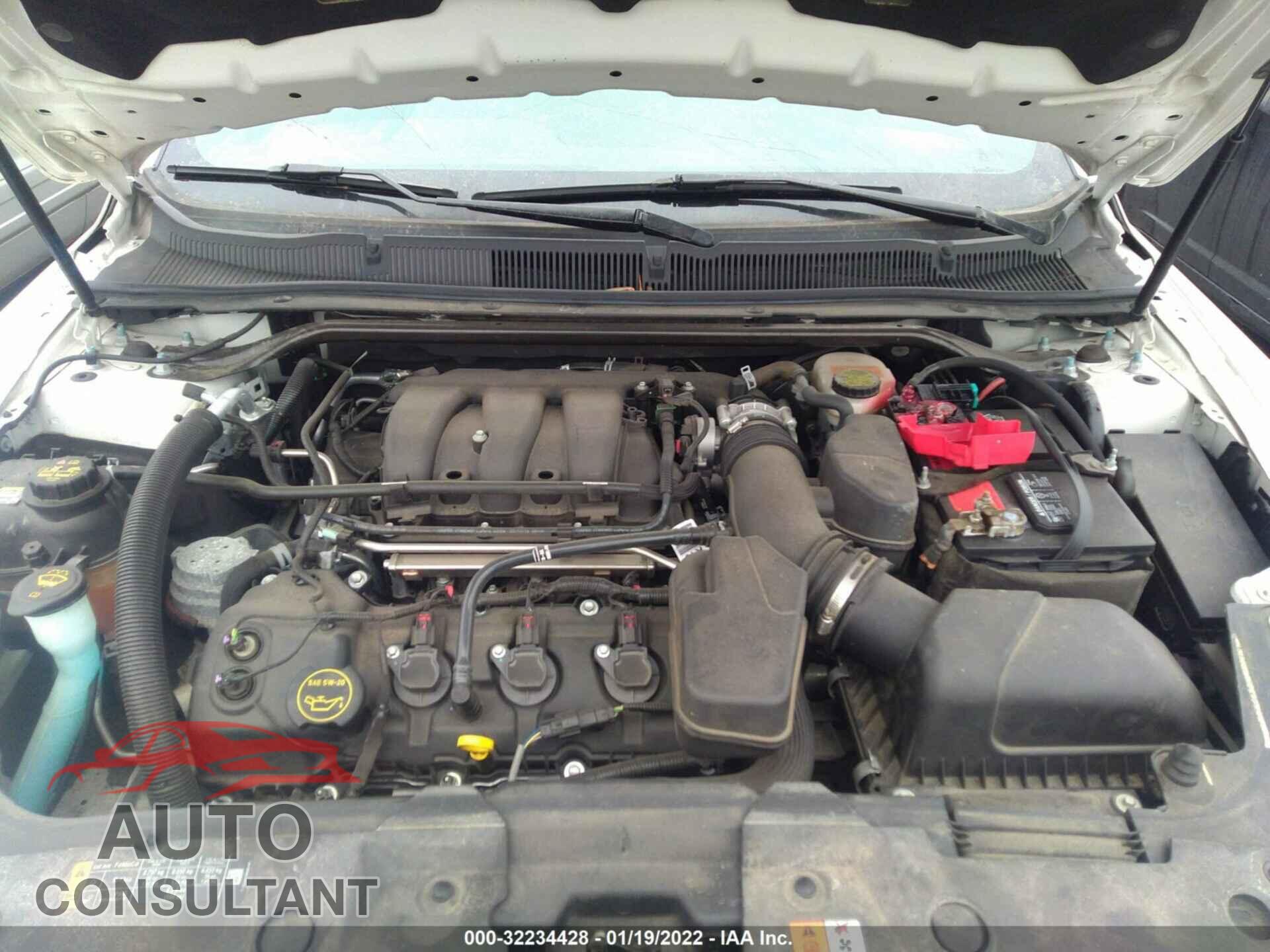 FORD TAURUS 2016 - 1FAHP2E89GG131282
