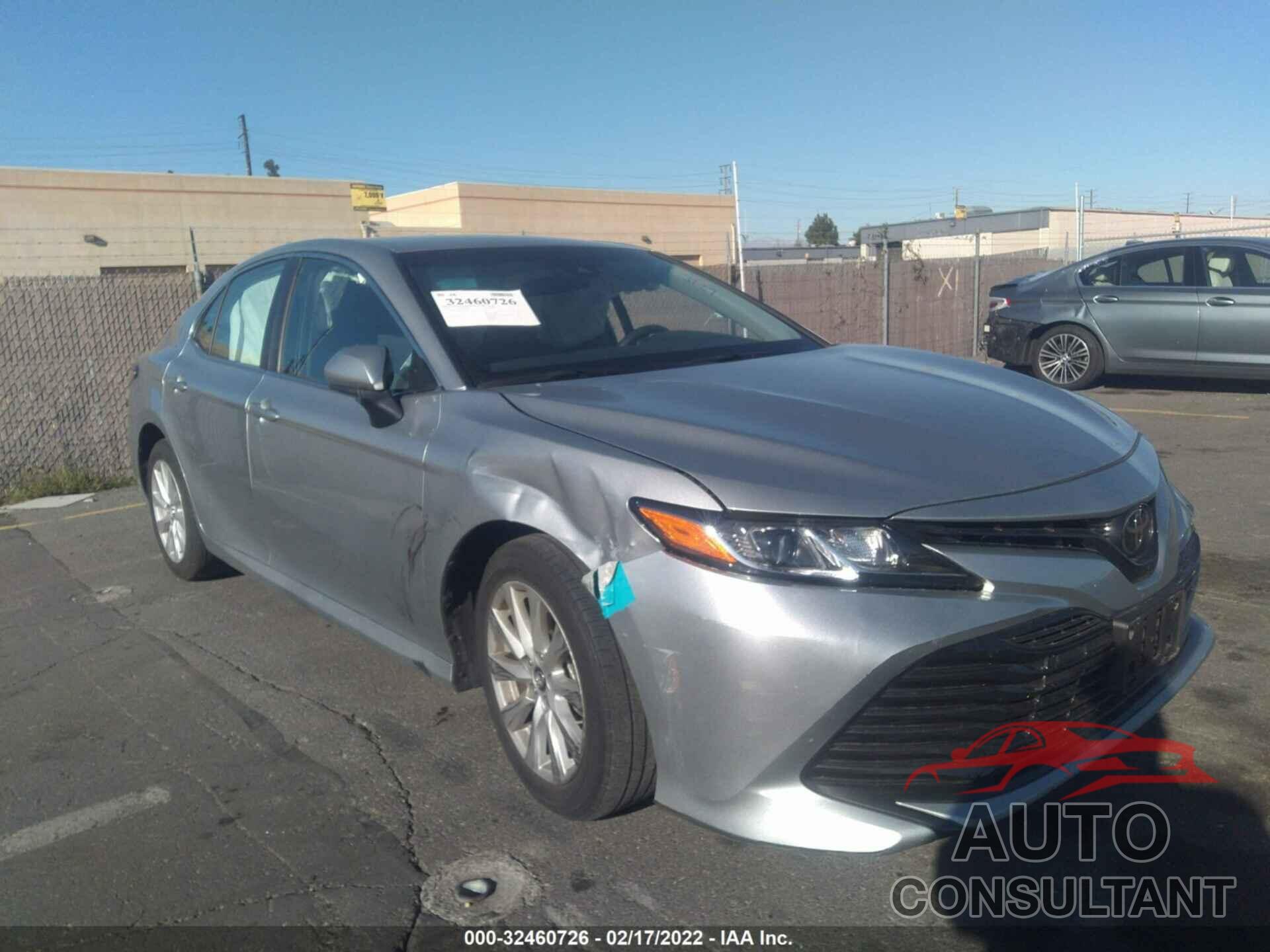 TOYOTA CAMRY 2018 - 4T1B11HK7JU641606