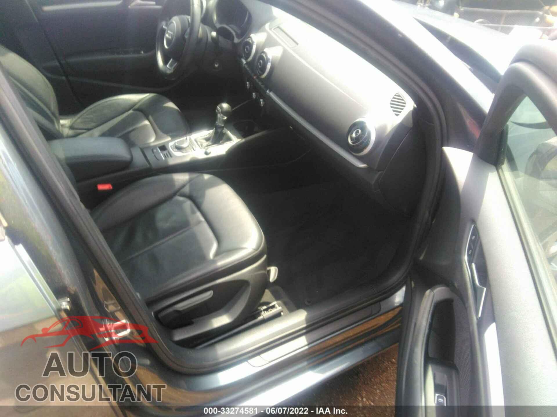 AUDI A3 2016 - WAUA7GFF2G1027240