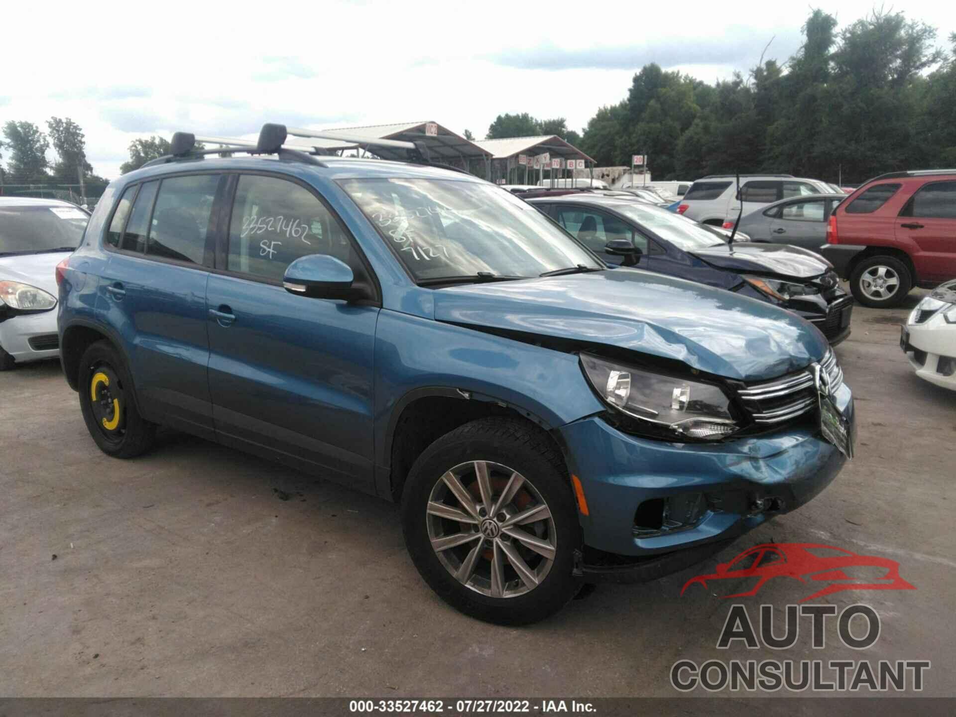 VOLKSWAGEN TIGUAN 2017 - WVGBV7AX3HK049865