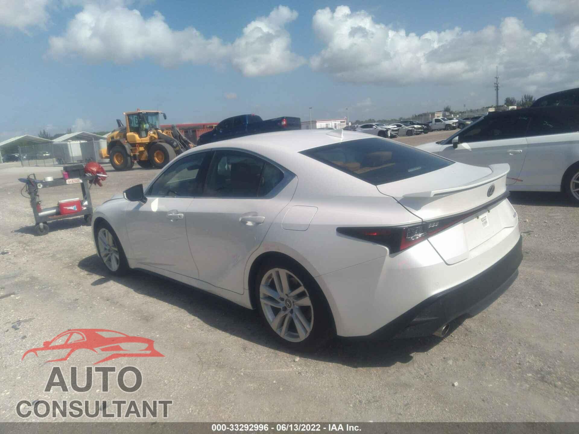 LEXUS IS 2021 - JTHCA1D22M5111877
