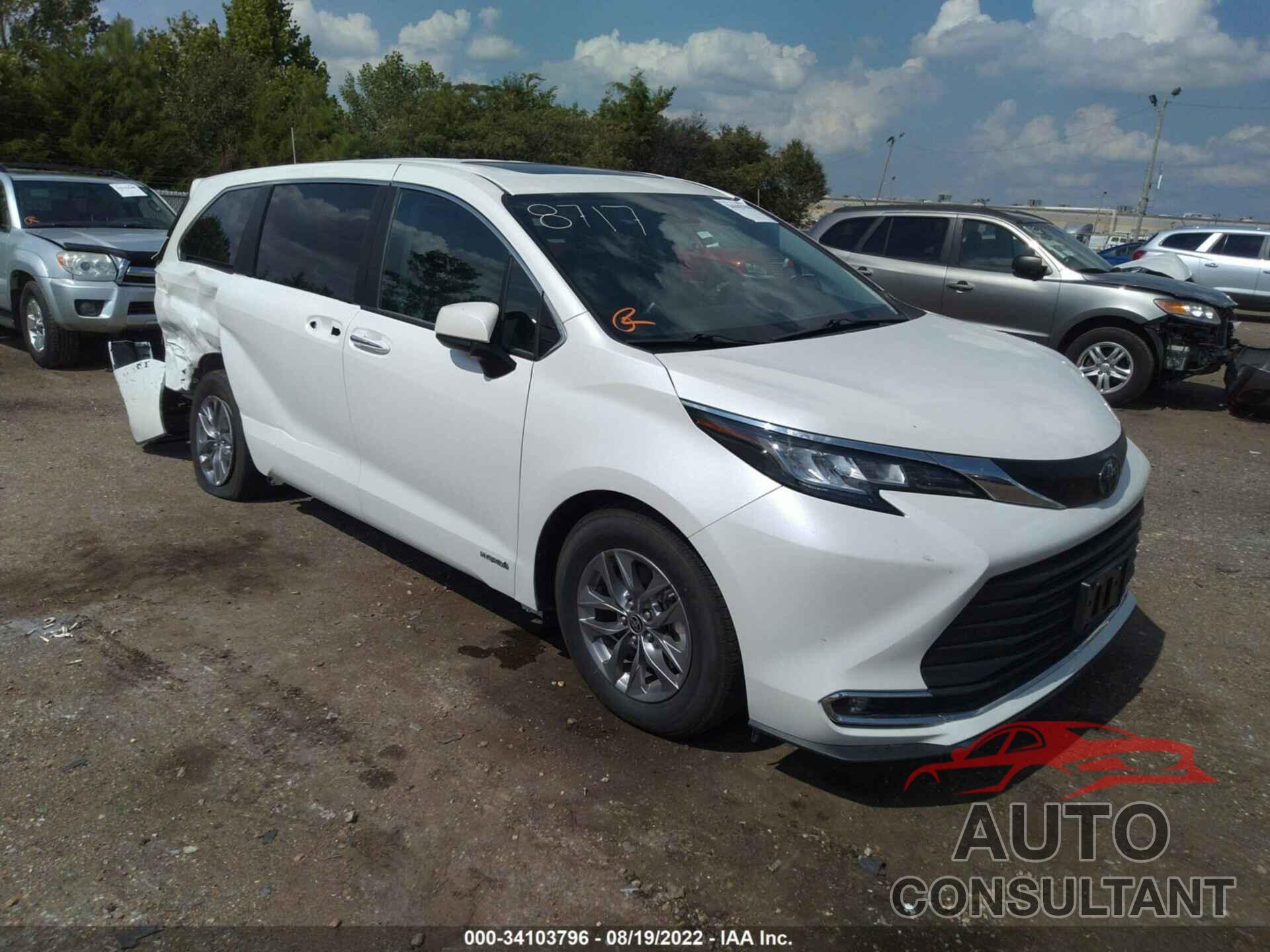 TOYOTA SIENNA 2021 - 5TDYRKEC1MS008473