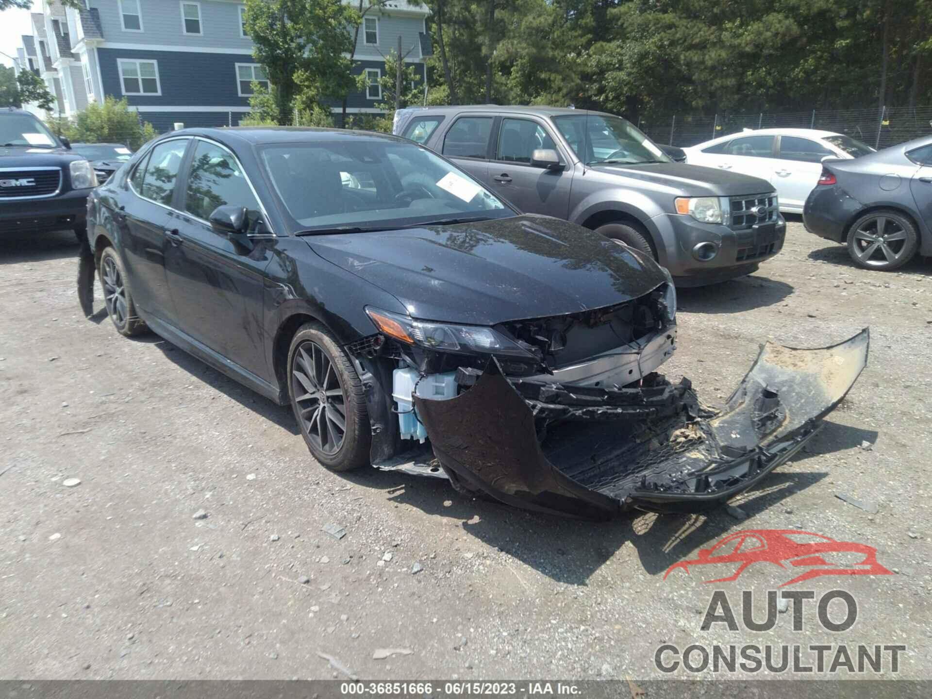 TOYOTA CAMRY 2021 - 4T1G11AK8MU563423
