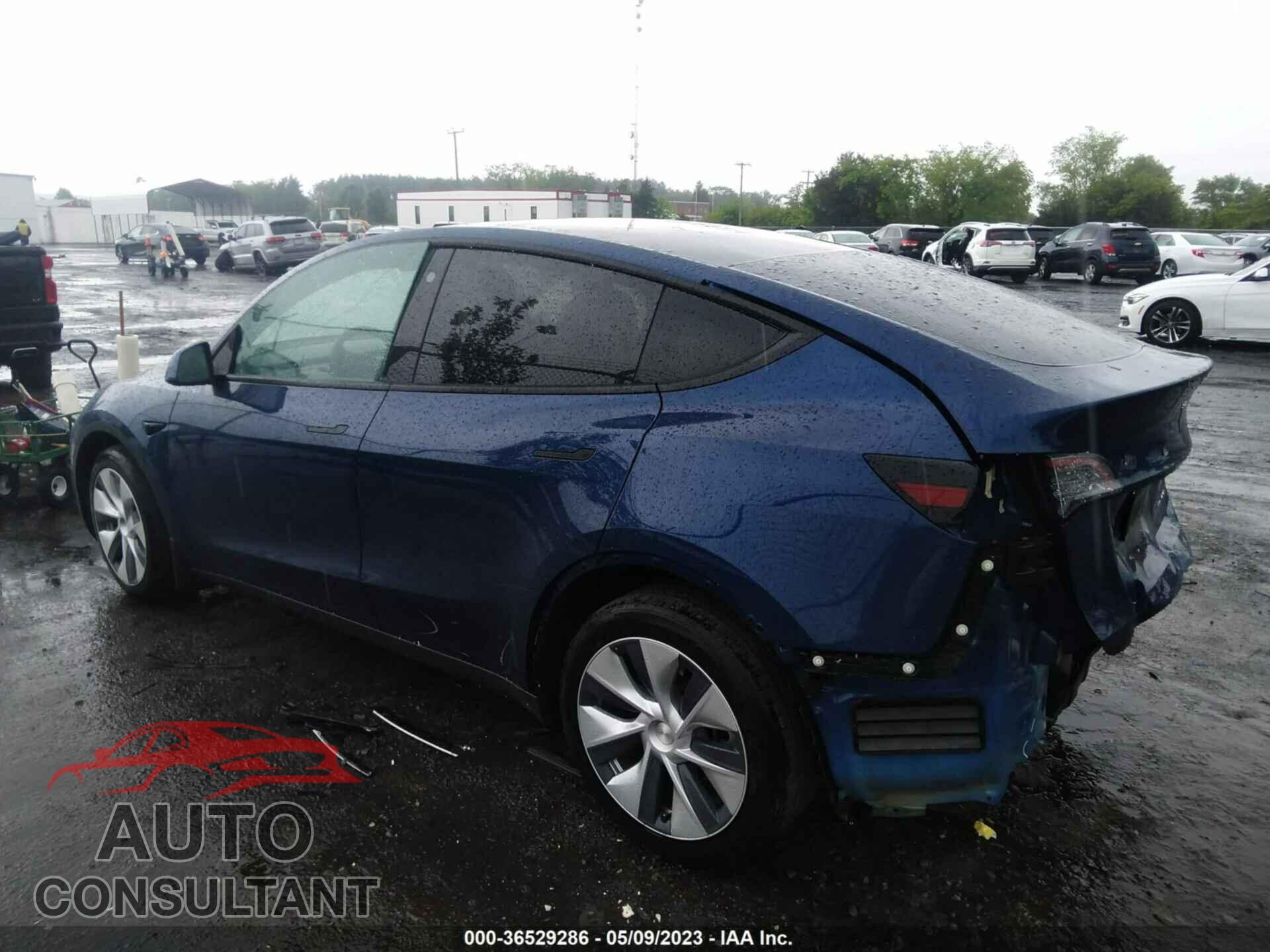 TESLA MODEL Y 2021 - 5YJYGAEE4MF299119