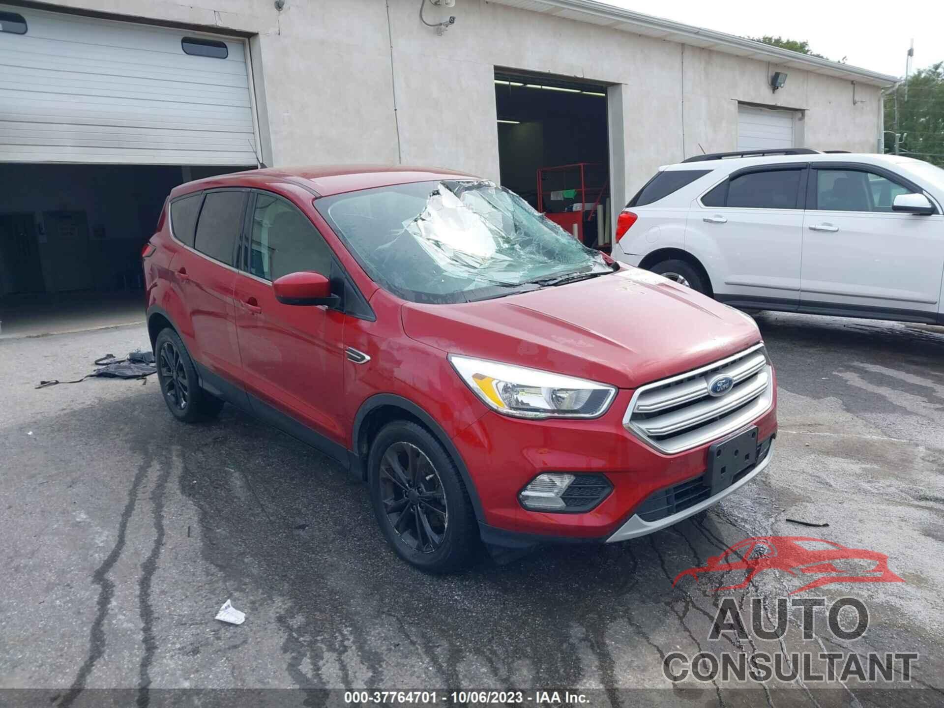 FORD ESCAPE 2019 - 1FMCU0GD9KUB91094