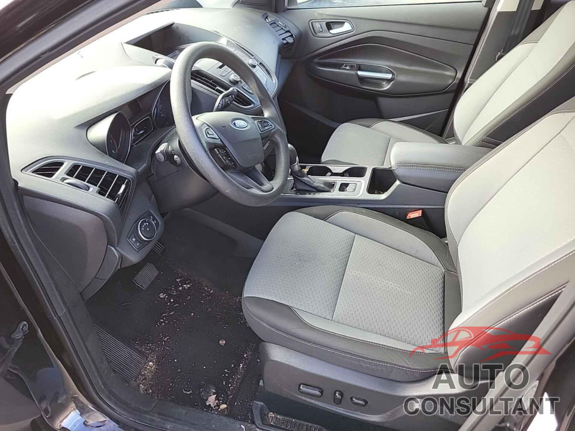 FORD ESCAPE 2017 - 1FMCU9GD6HUE90622